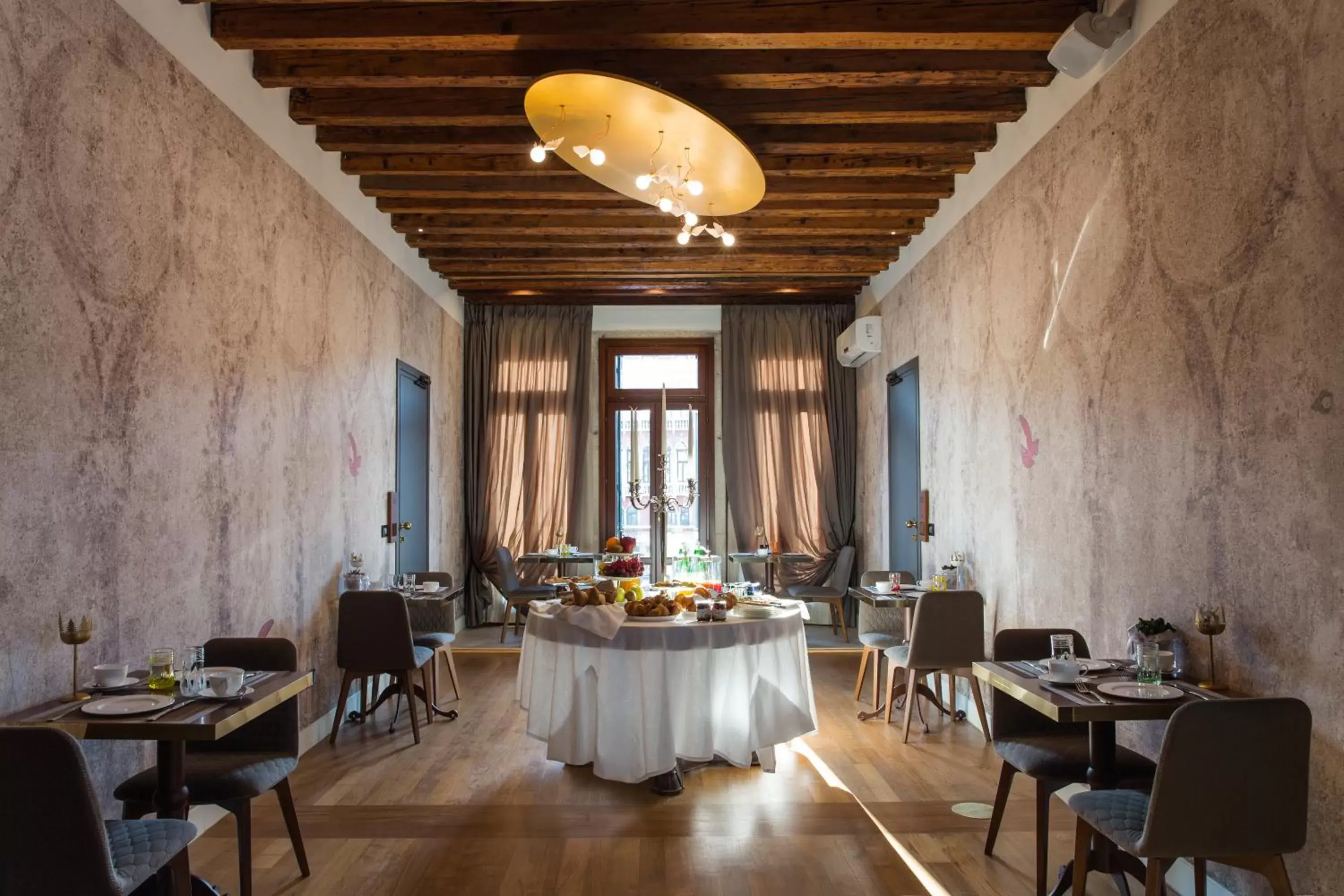 Breakfast, Restaurant/Places to Eat in Riva del Vin BOUTIQUE HOTEL