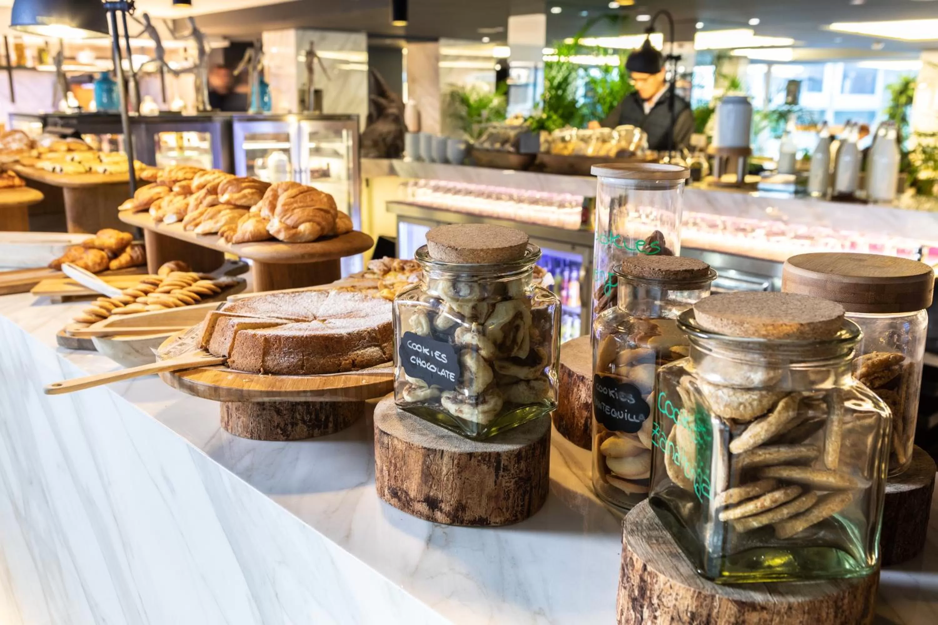 Buffet breakfast in INNSiDE by Meliá Palma Bosque