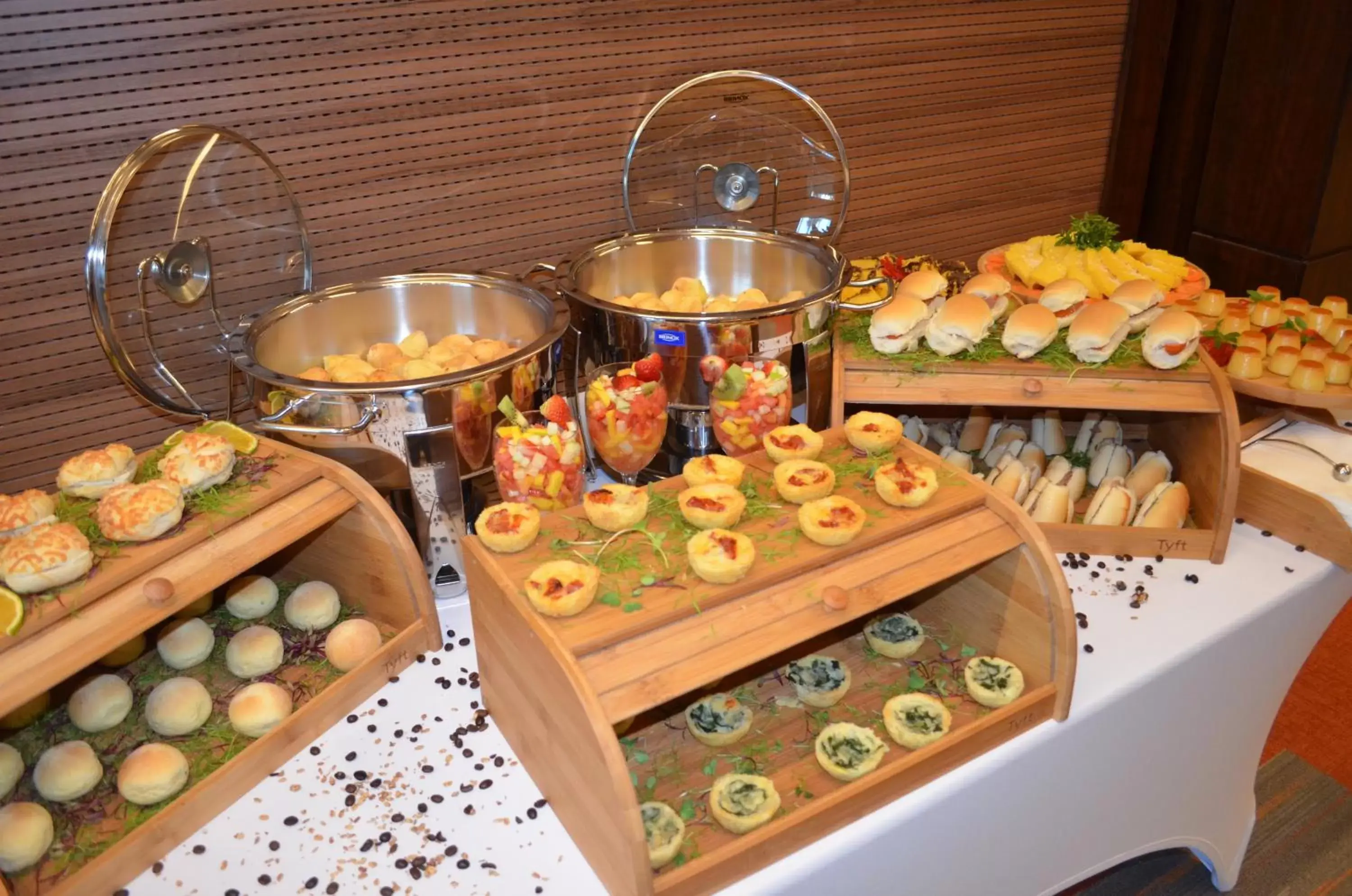 Buffet breakfast in Blue Tree Premium Alphaville