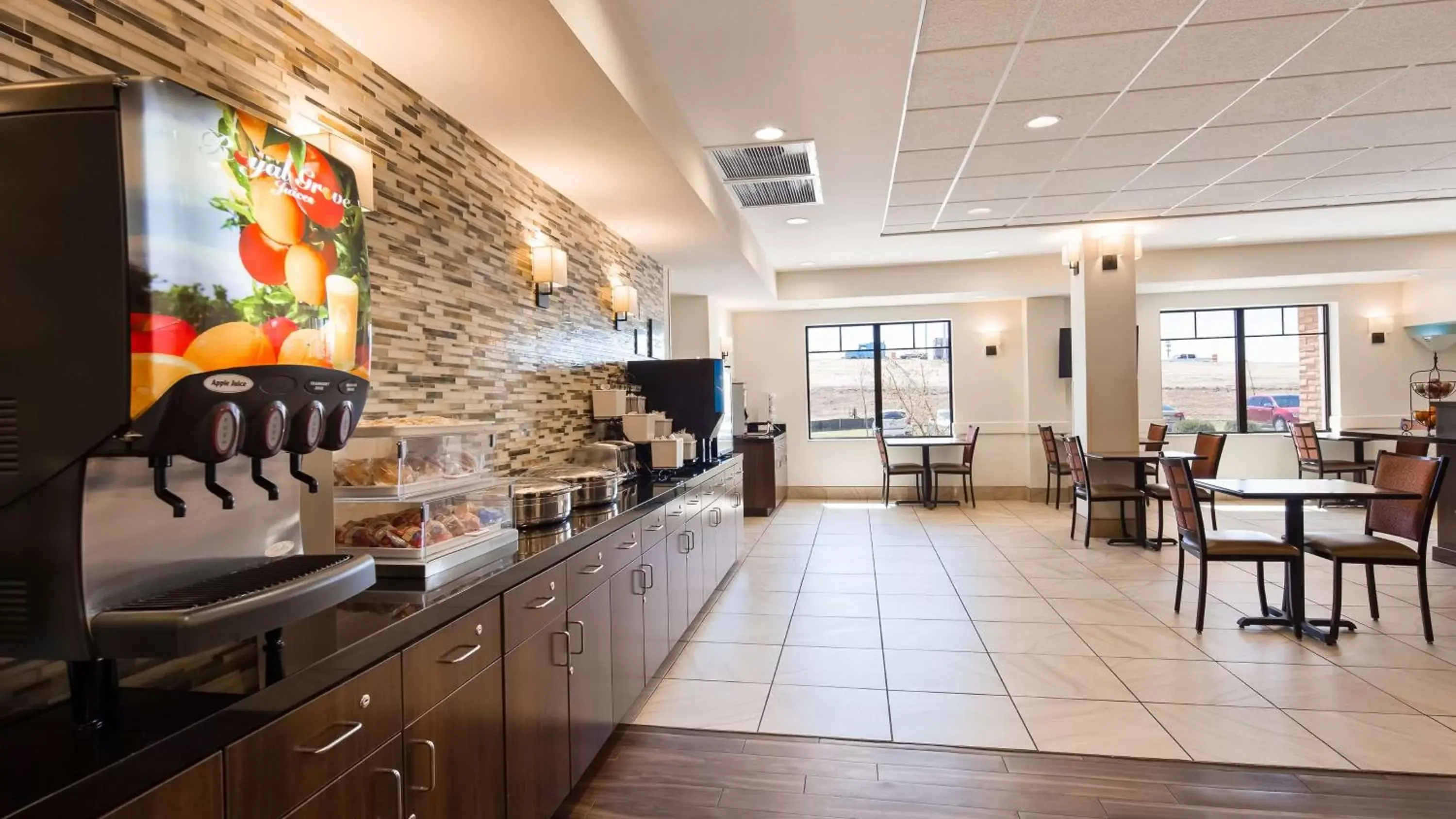 Breakfast, Restaurant/Places to Eat in Best Western Plus Hudson Hotel & Suites