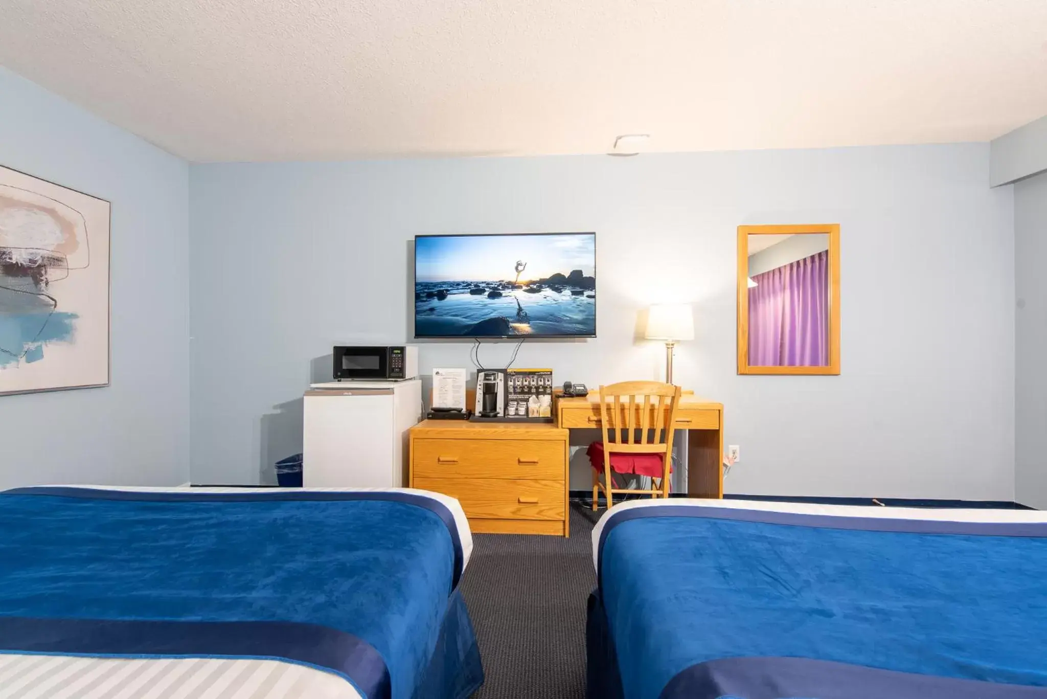 Bed in Ocean Crest Motel