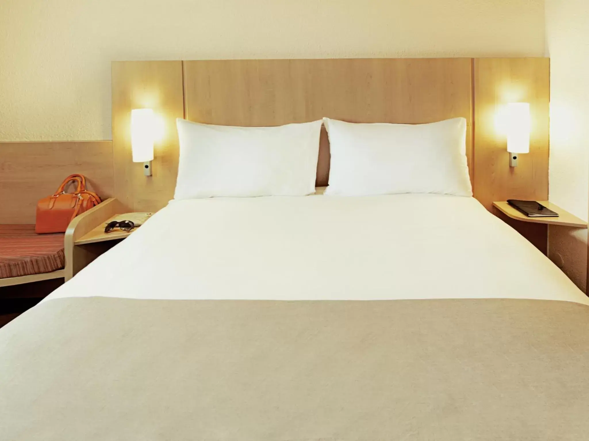 Bed in Hotel ibis Braga