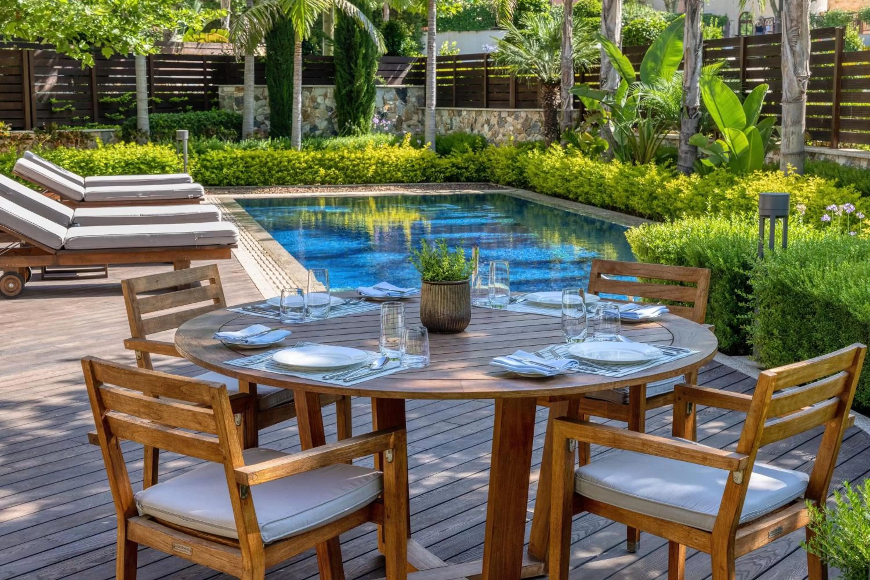 Bedroom in Parklane, a Luxury Collection Resort & Spa, Limassol