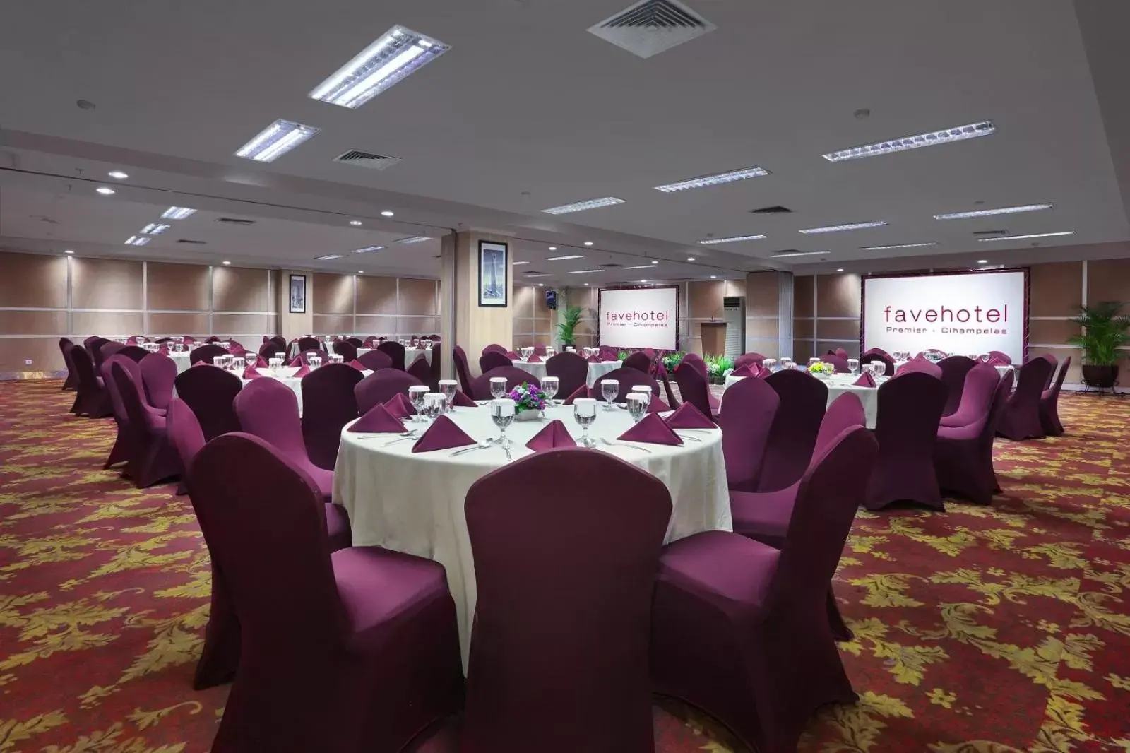 Banquet/Function facilities, Banquet Facilities in favehotel Premier Cihampelas