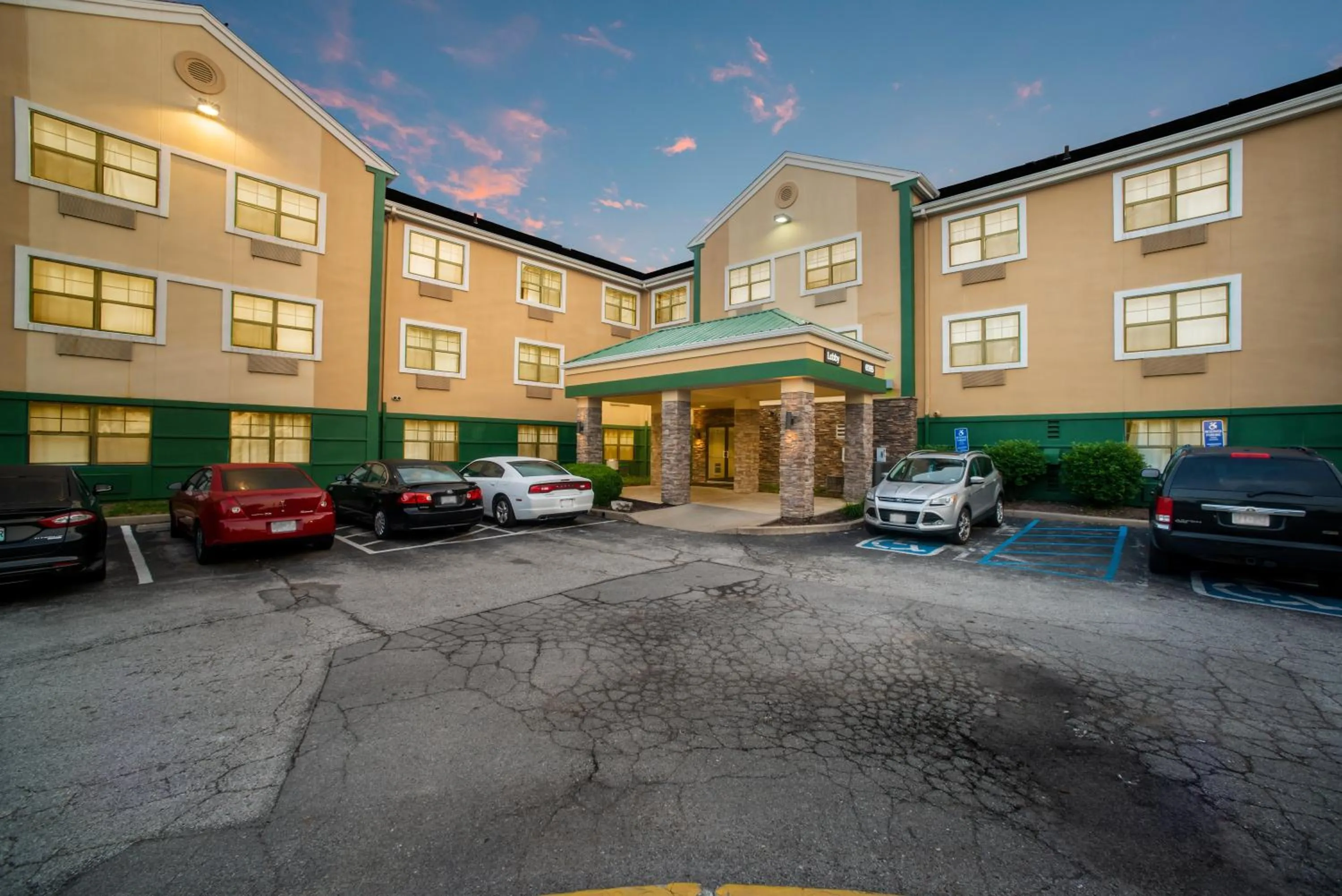 Property building in HomeTowne Studios by Red Roof St. Louis - Airport/N Lindbergh