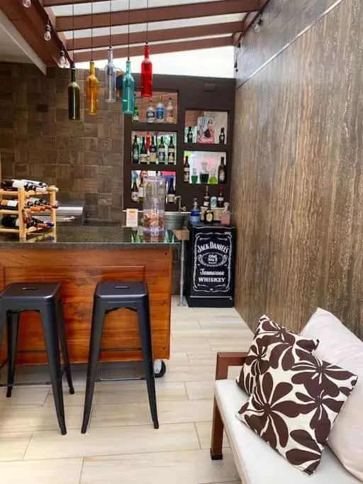 Lounge or bar, Lounge/Bar in Airport SJO Residence - Edward & Familia Inn