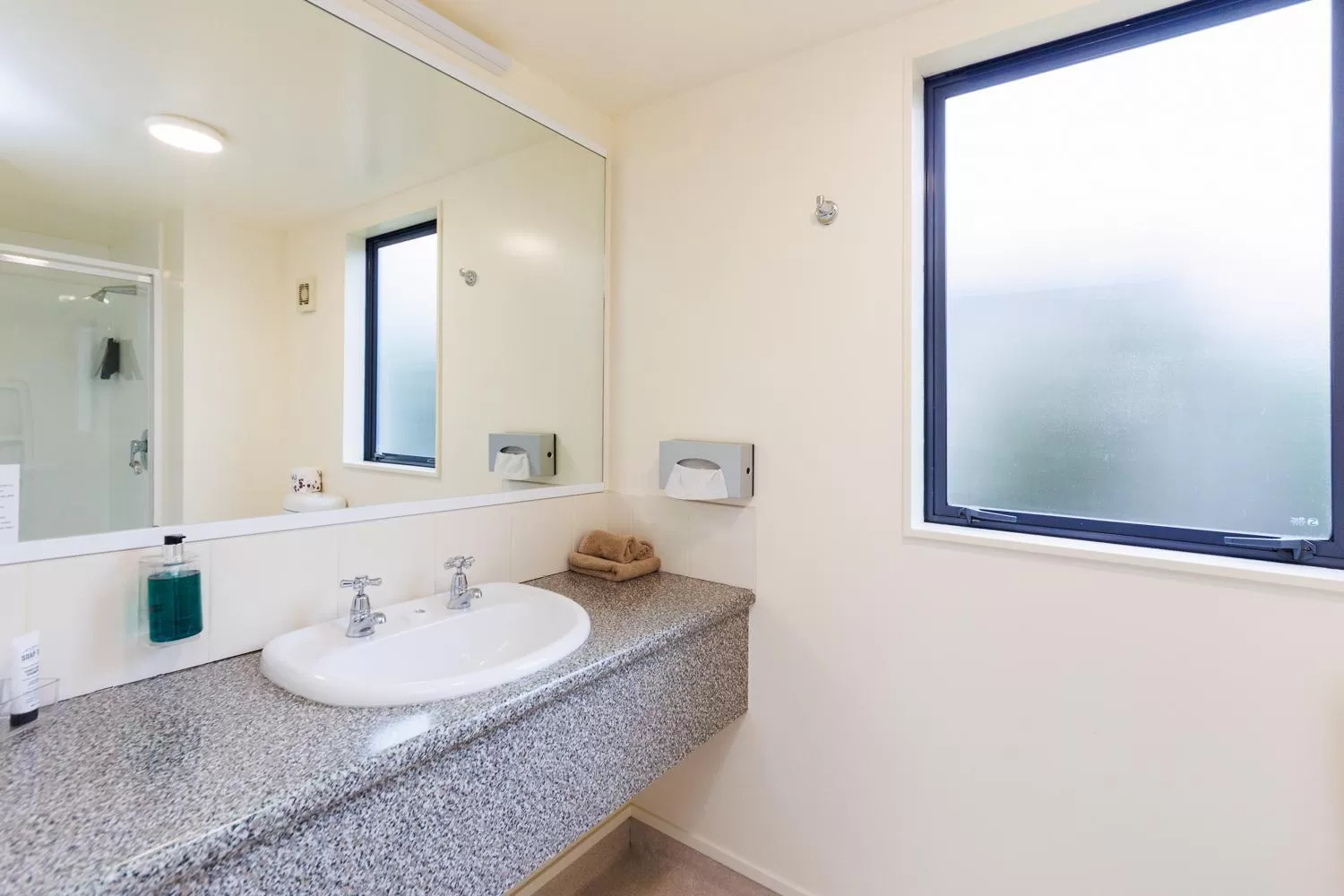 Bathroom in Bella Vista Motel Palmerston North