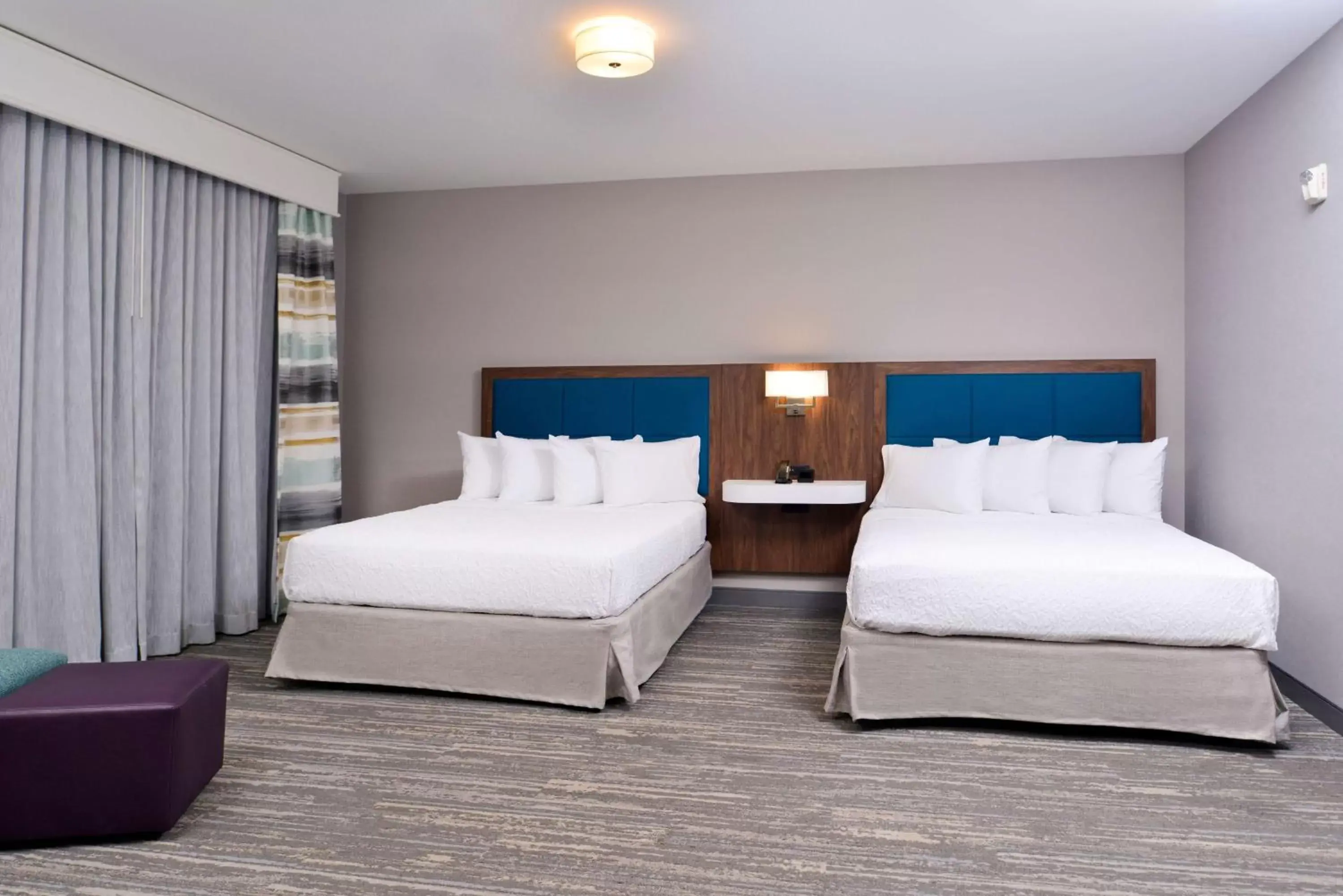 Bed in Hampton Inn & Suites Boise/Spectrum