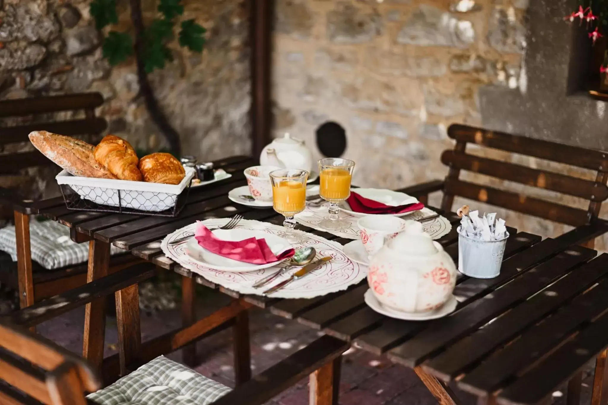 Breakfast in Demeure de la Carmine, sejour bien-etre d'exception, piscine, hammam, champagne