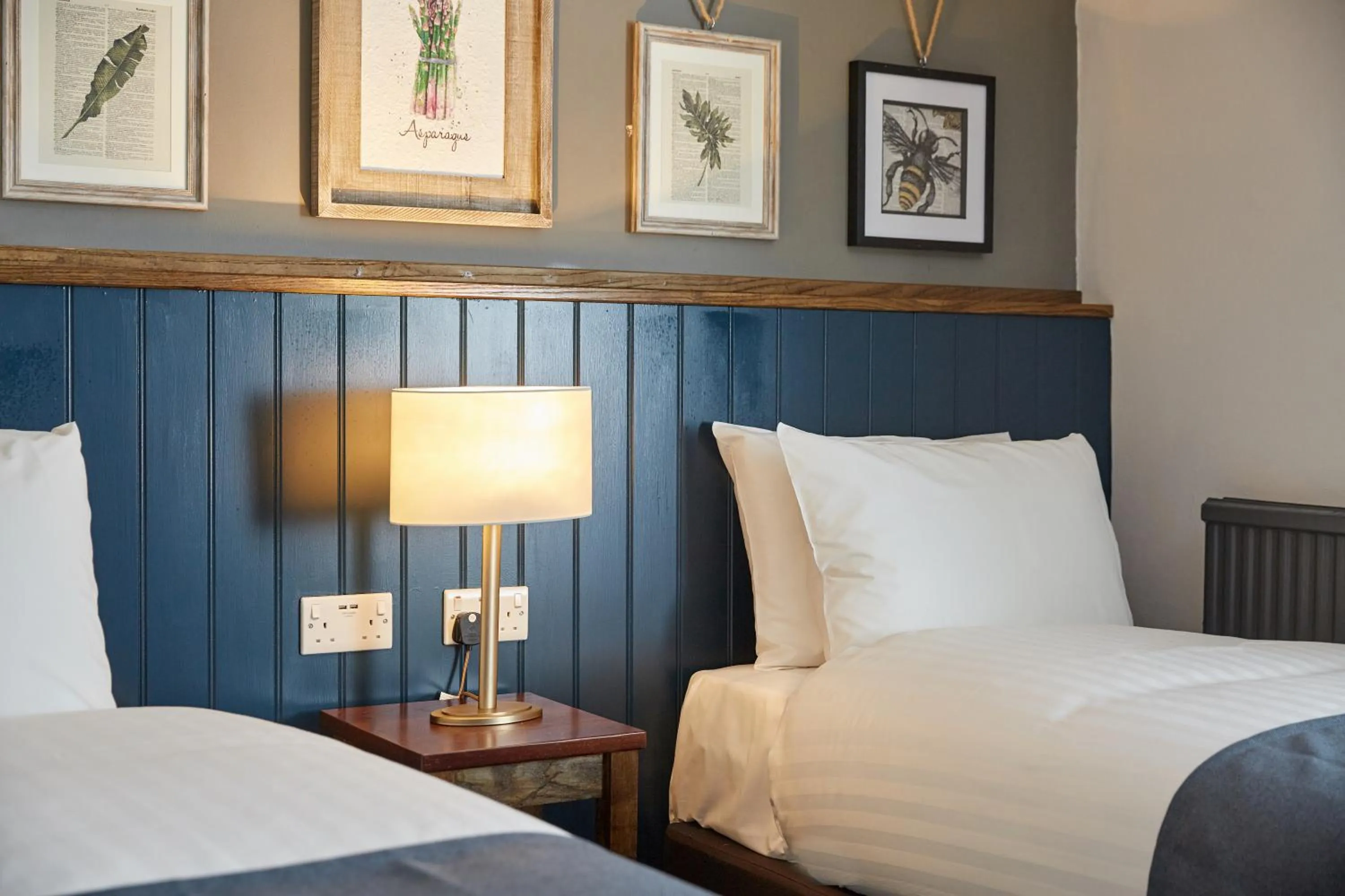 Bed in Kings Head by Chef & Brewer Collection