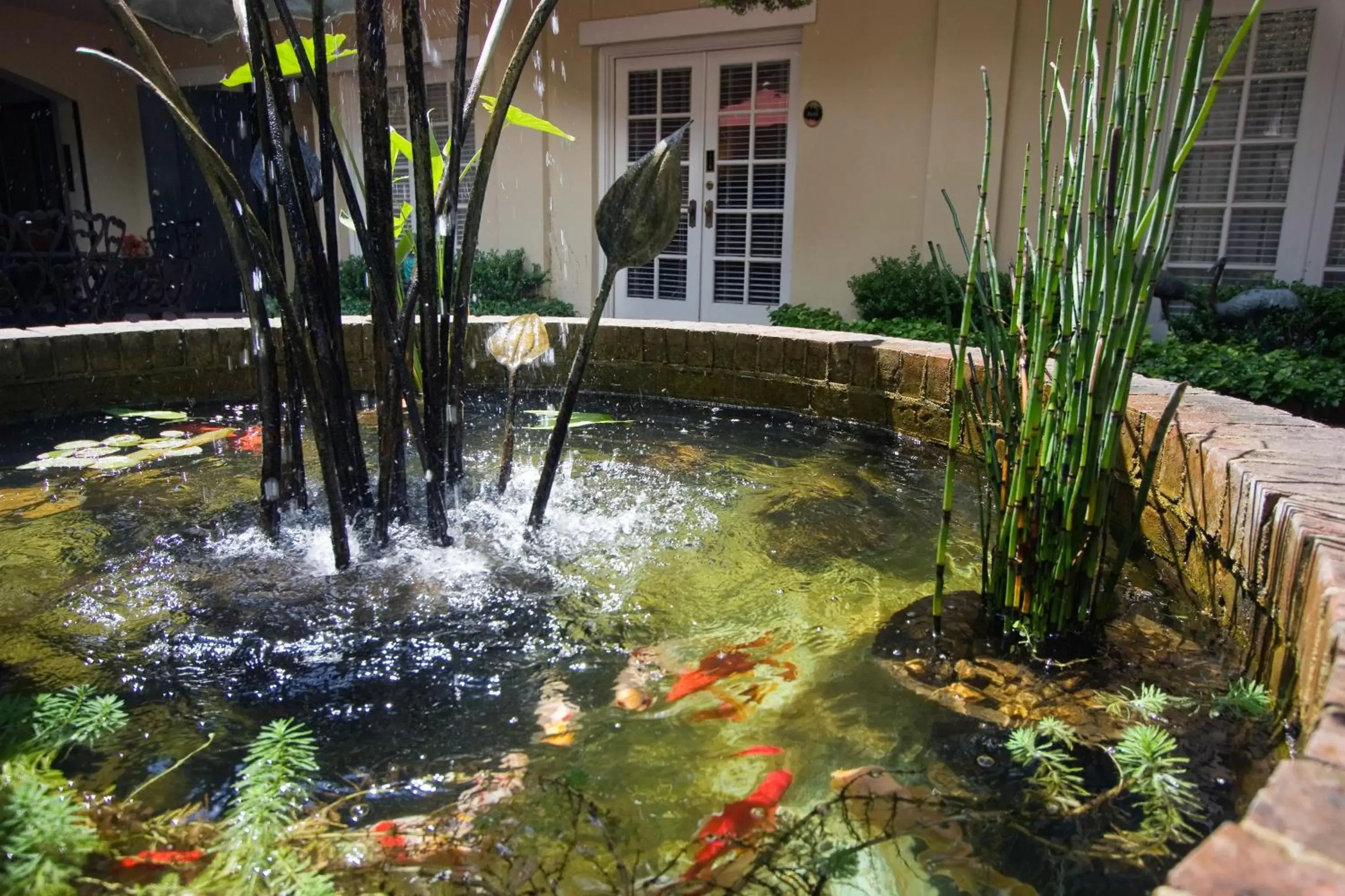 Garden in Eliza Thompson House, Historic Inns of Savannah Collection