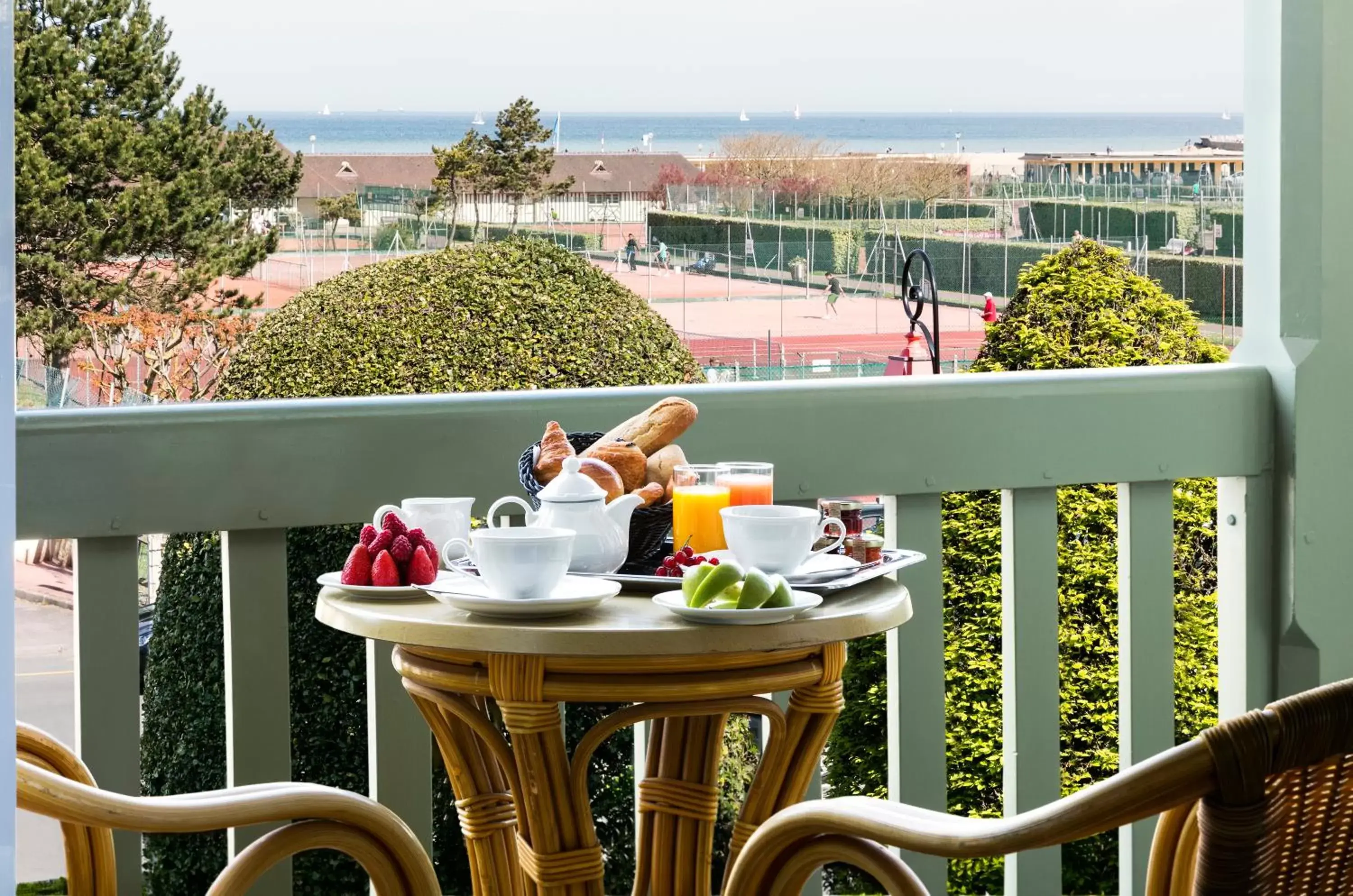 Balcony/Terrace in Hôtel Barrière Le Normandy