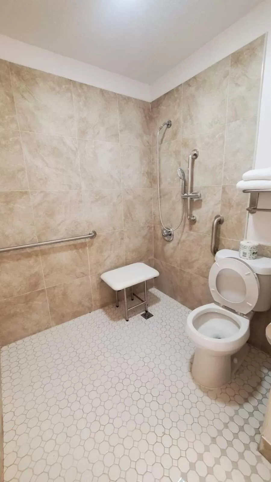 Bathroom in Crestview Inn