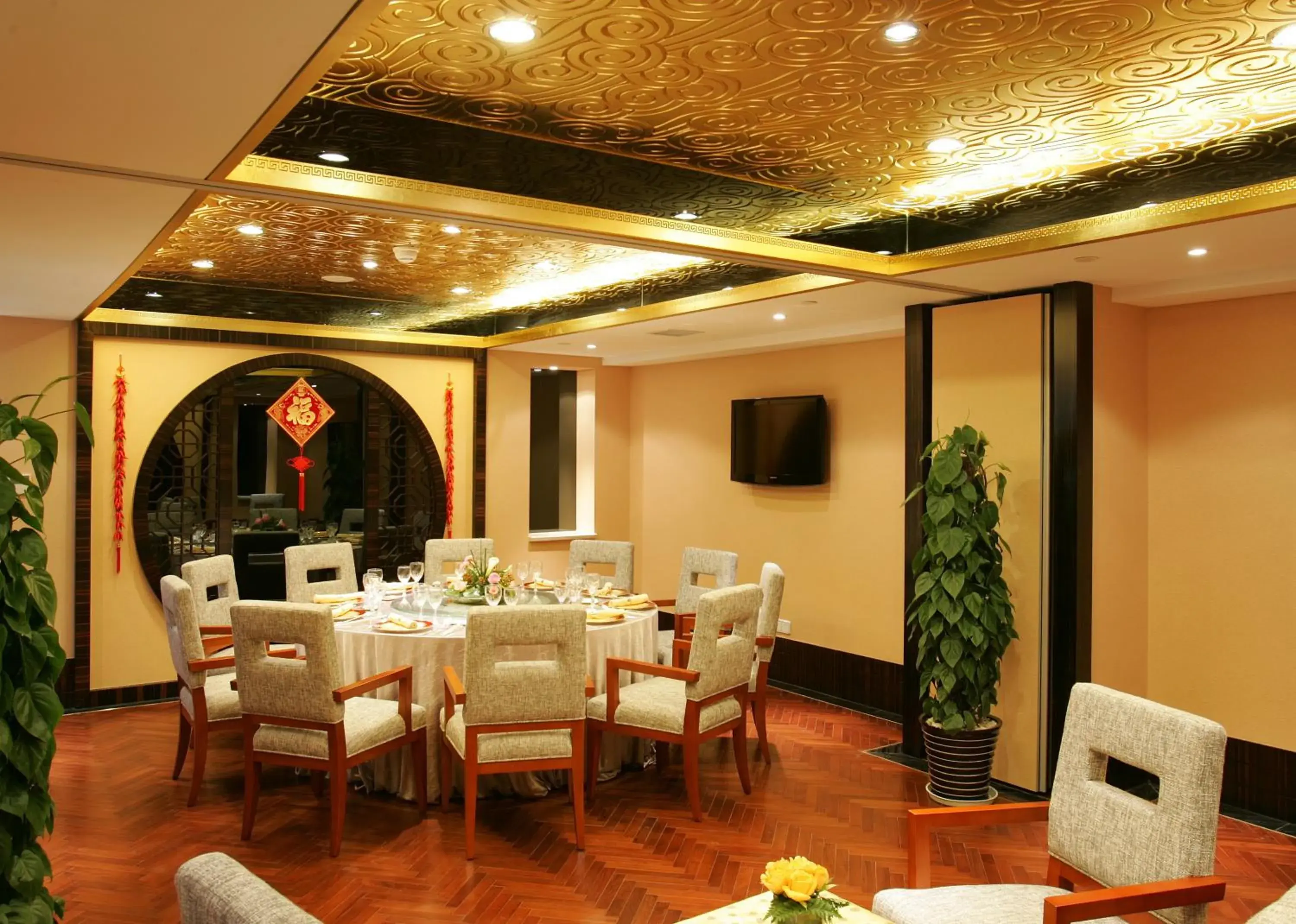 Banquet/Function facilities, Restaurant/Places to Eat in Oriental Riverside Bund View Hotel (Shanghai International Convention Center)