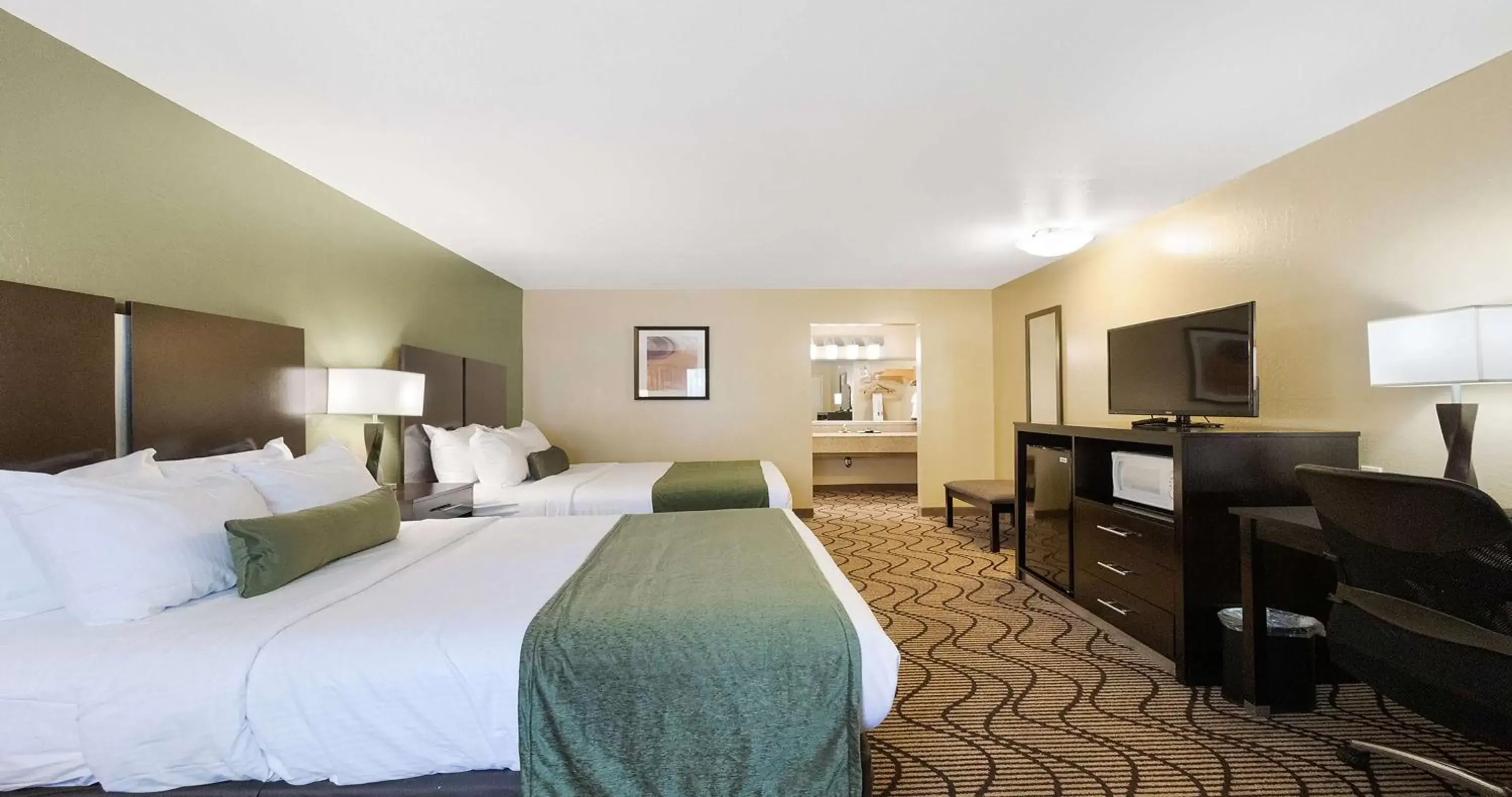 Bedroom in Best Western Gold Country Inn