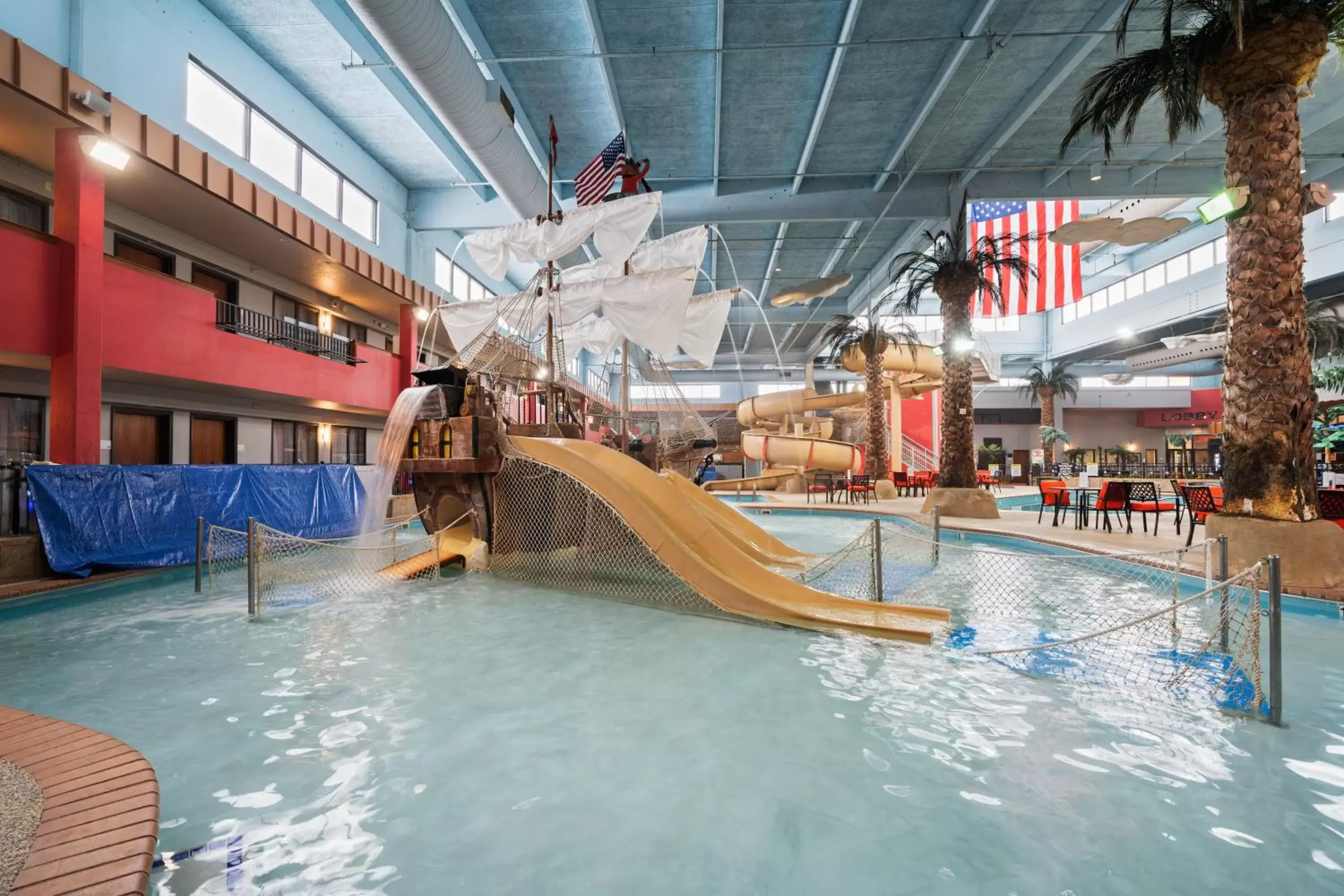 Aqua park, Swimming Pool in Ramada by Wyndham Sioux Falls Airport - Waterpark Resort & Event Center
