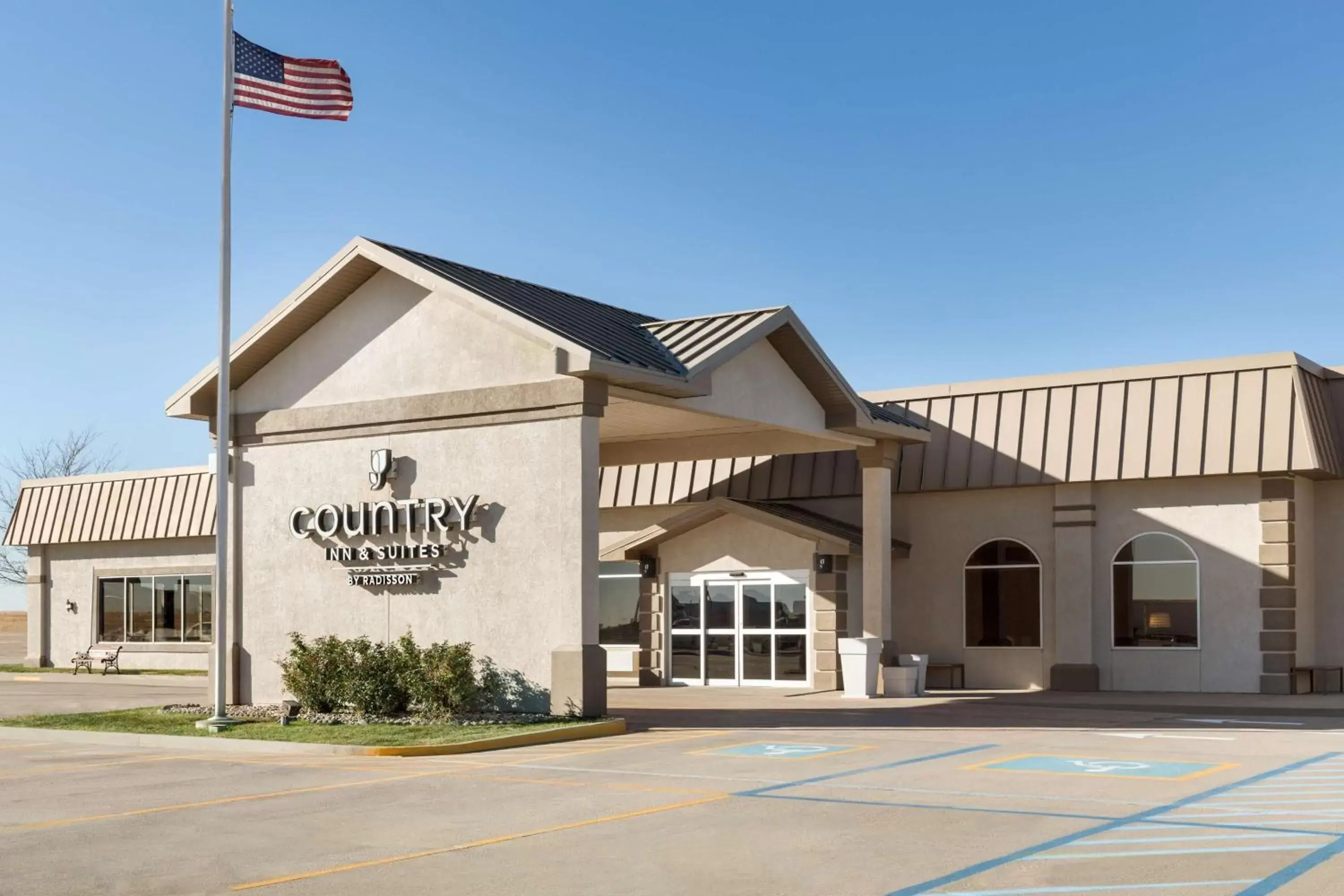 Property building in Country Inn & Suites by Radisson, Sidney, NE