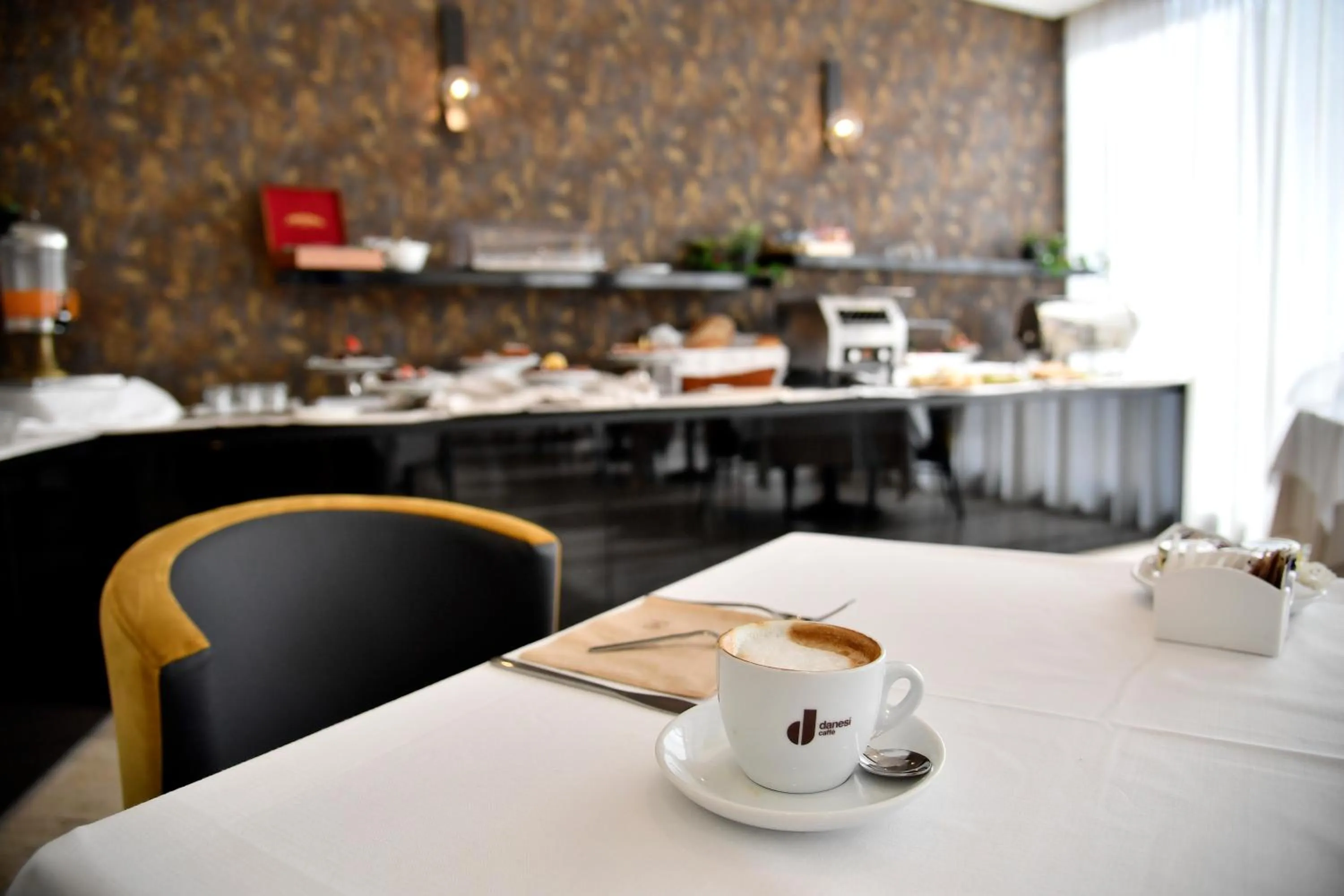 Breakfast in Palace Inn Rome Fiano