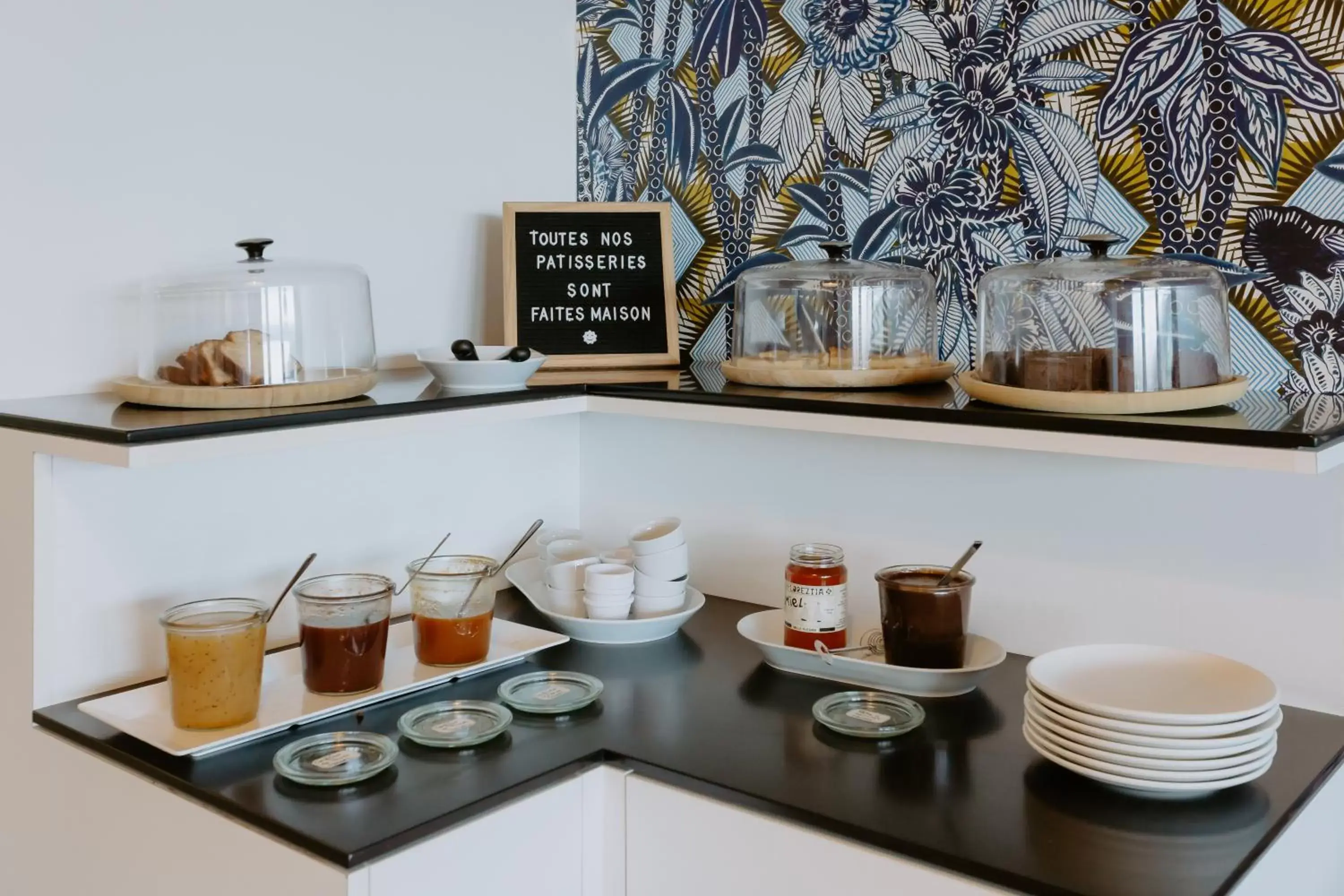 Breakfast in Hôtel Le Windsor Biarritz