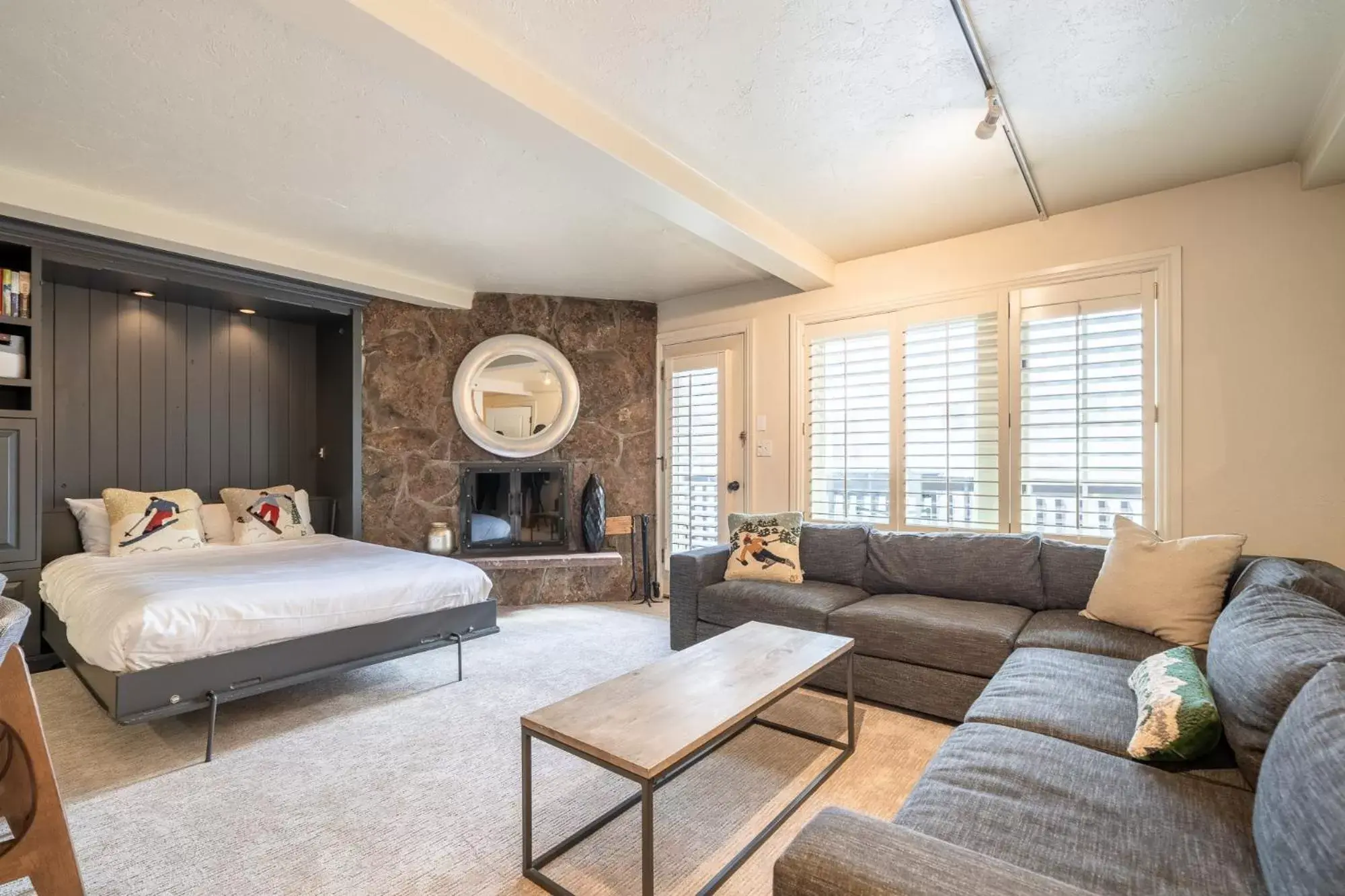 Living room in Lodge at Vail Condominiums