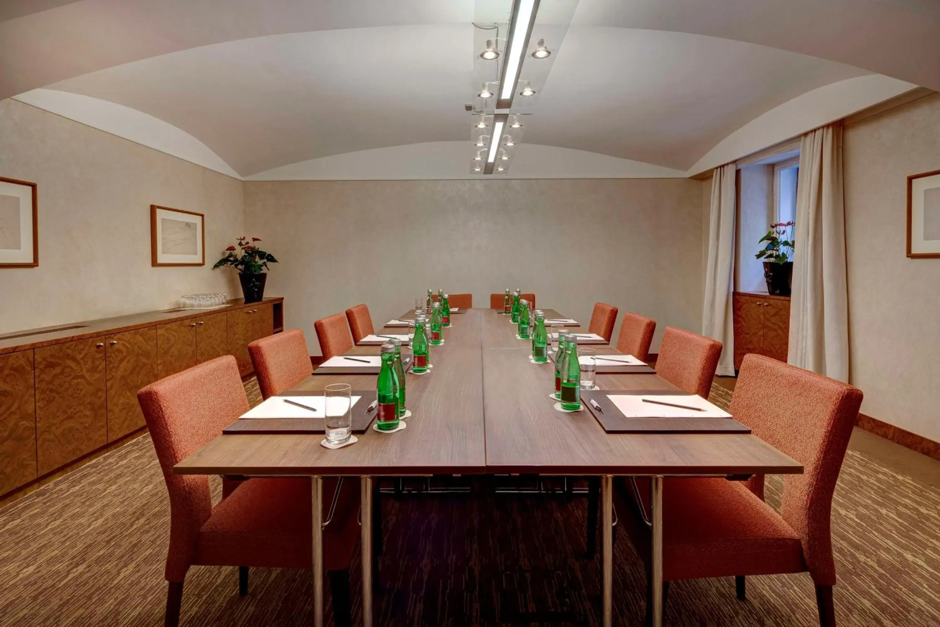 Meeting/conference room in Palais Hansen Kempinski Vienna