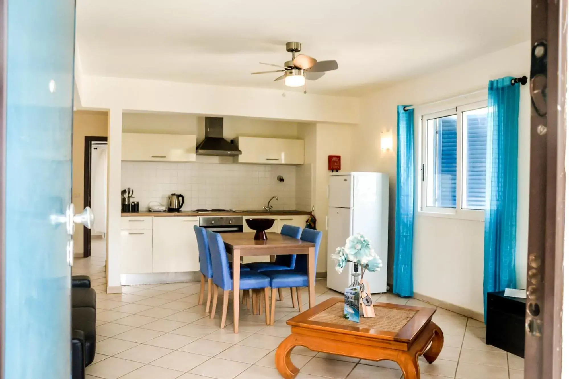 Kitchen or kitchenette, Kitchen/Kitchenette in Leme Bedje Residence