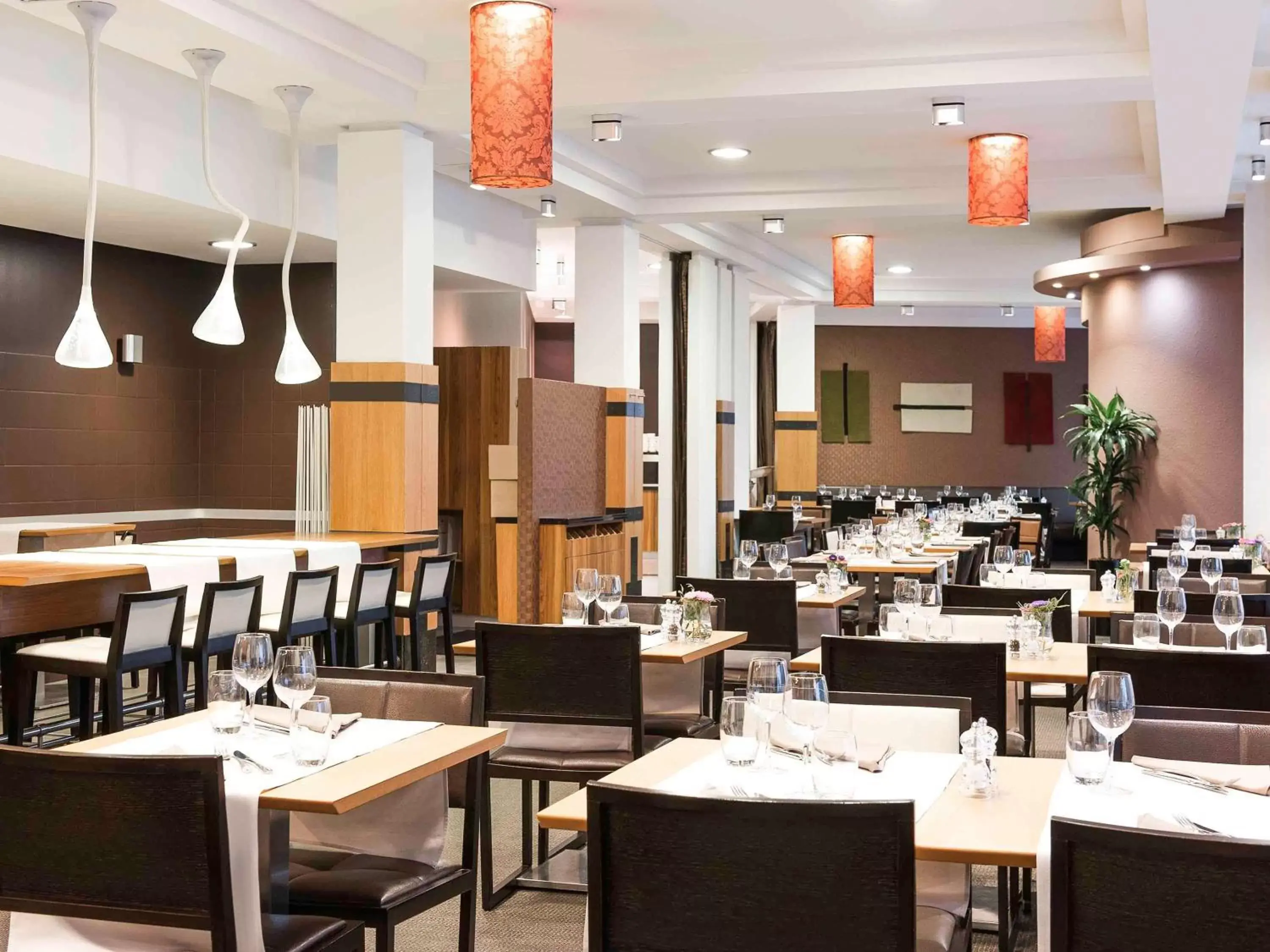 Restaurant/Places to Eat in Novotel Gent Centrum