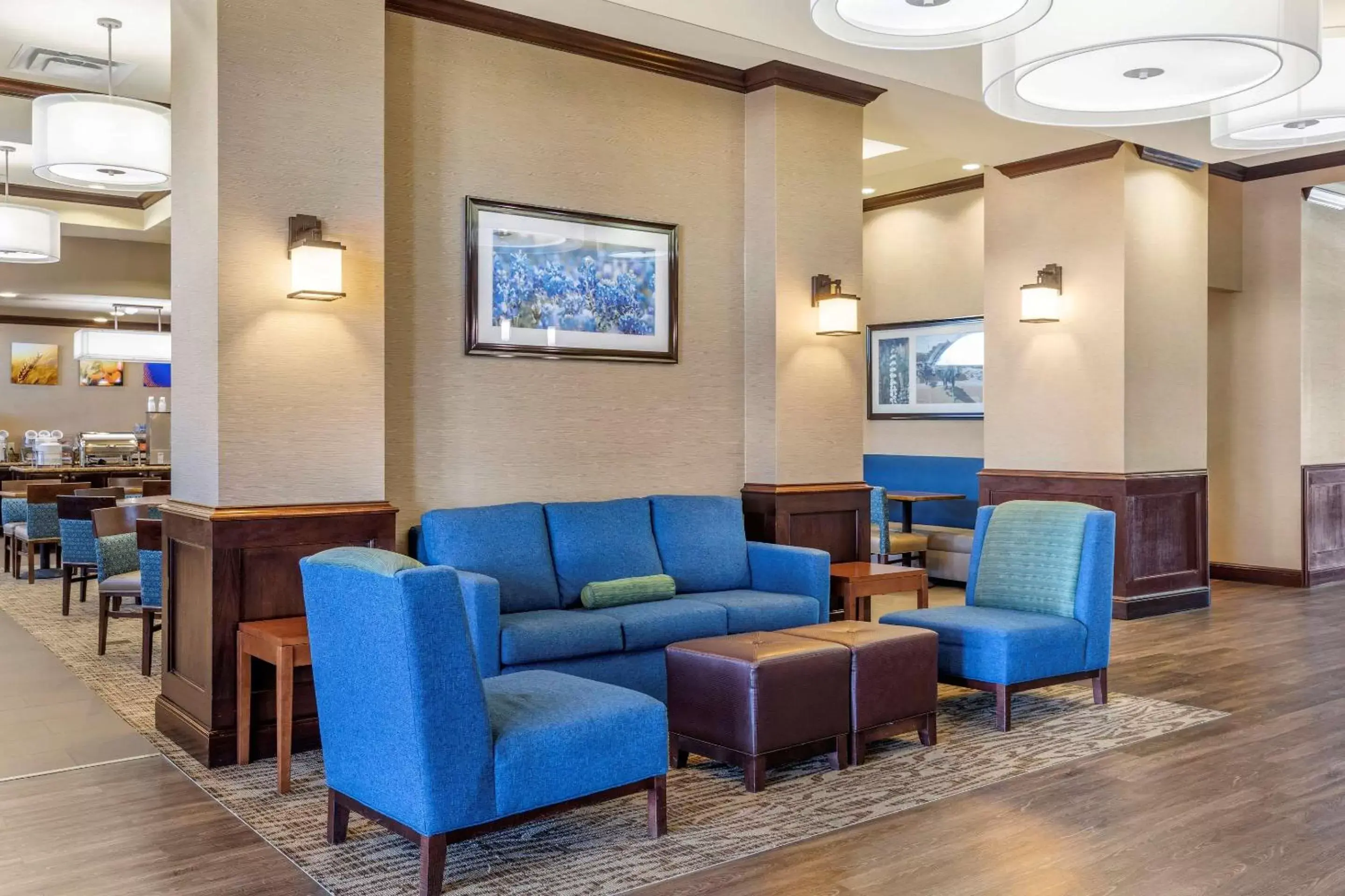 Lobby or reception in Comfort Suites Frisco