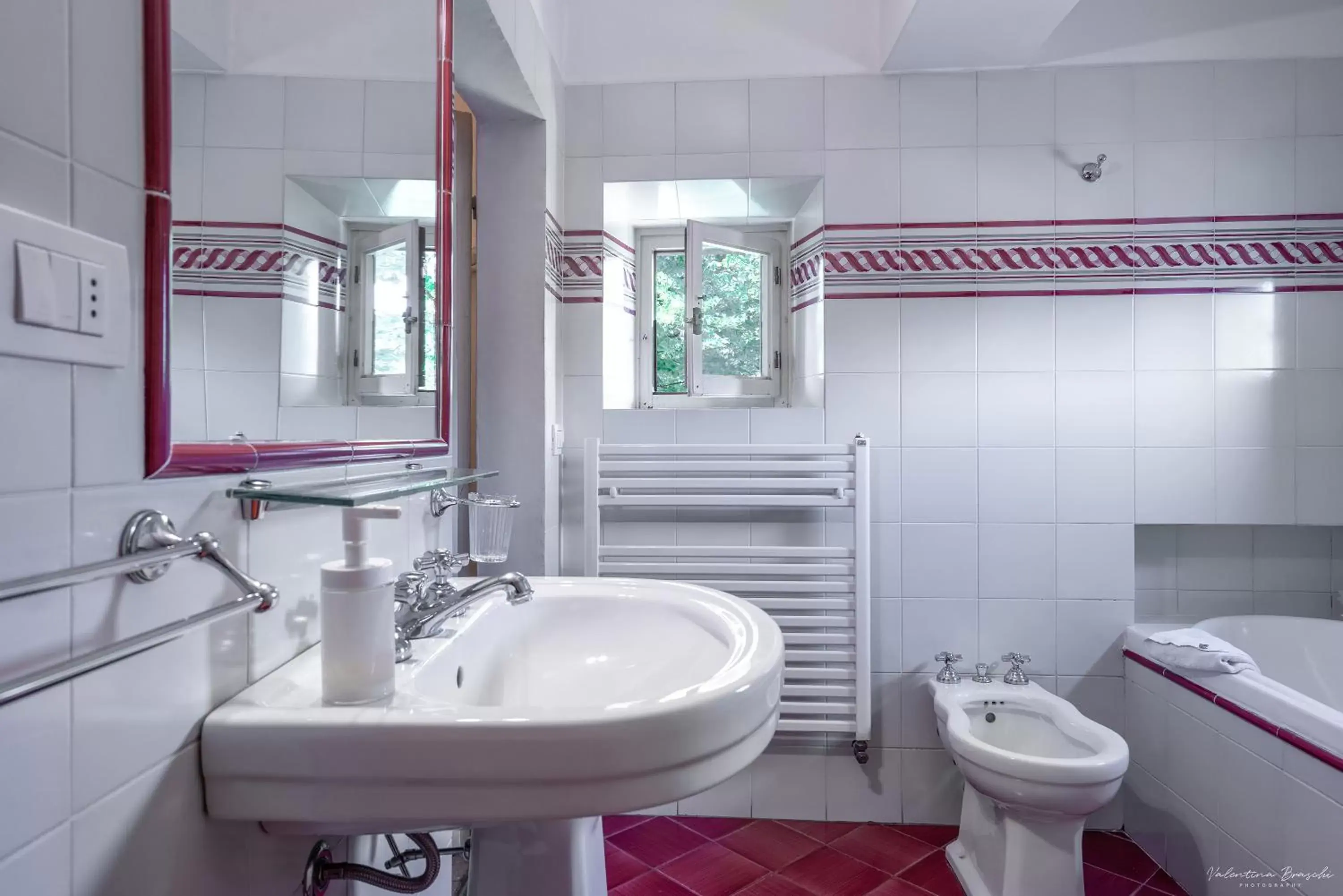 Toilet, Bathroom in Villa Ape Rosa Relais