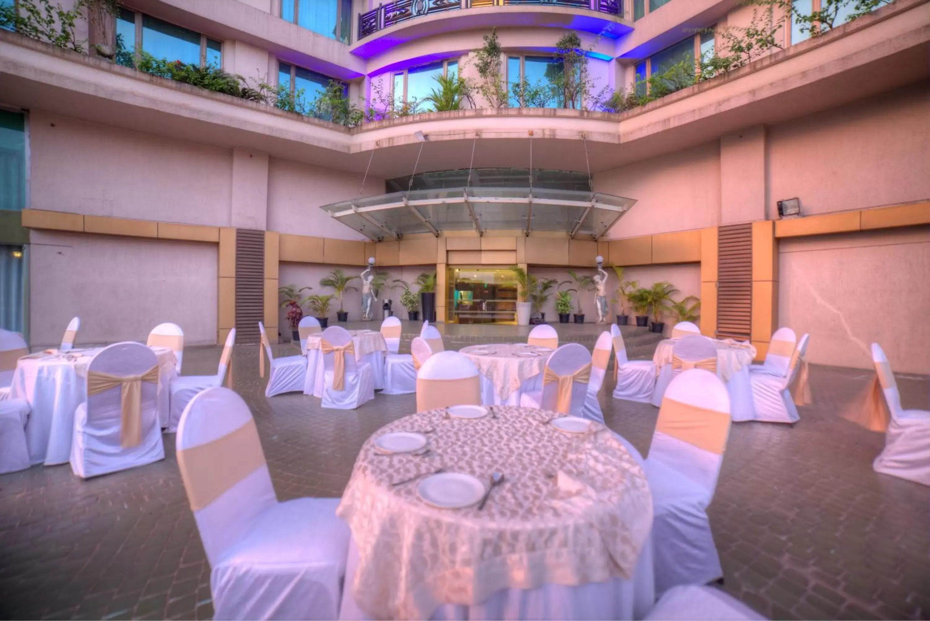 Banquet/Function facilities, Banquet Facilities in Goldfinch Hotel Mangalore