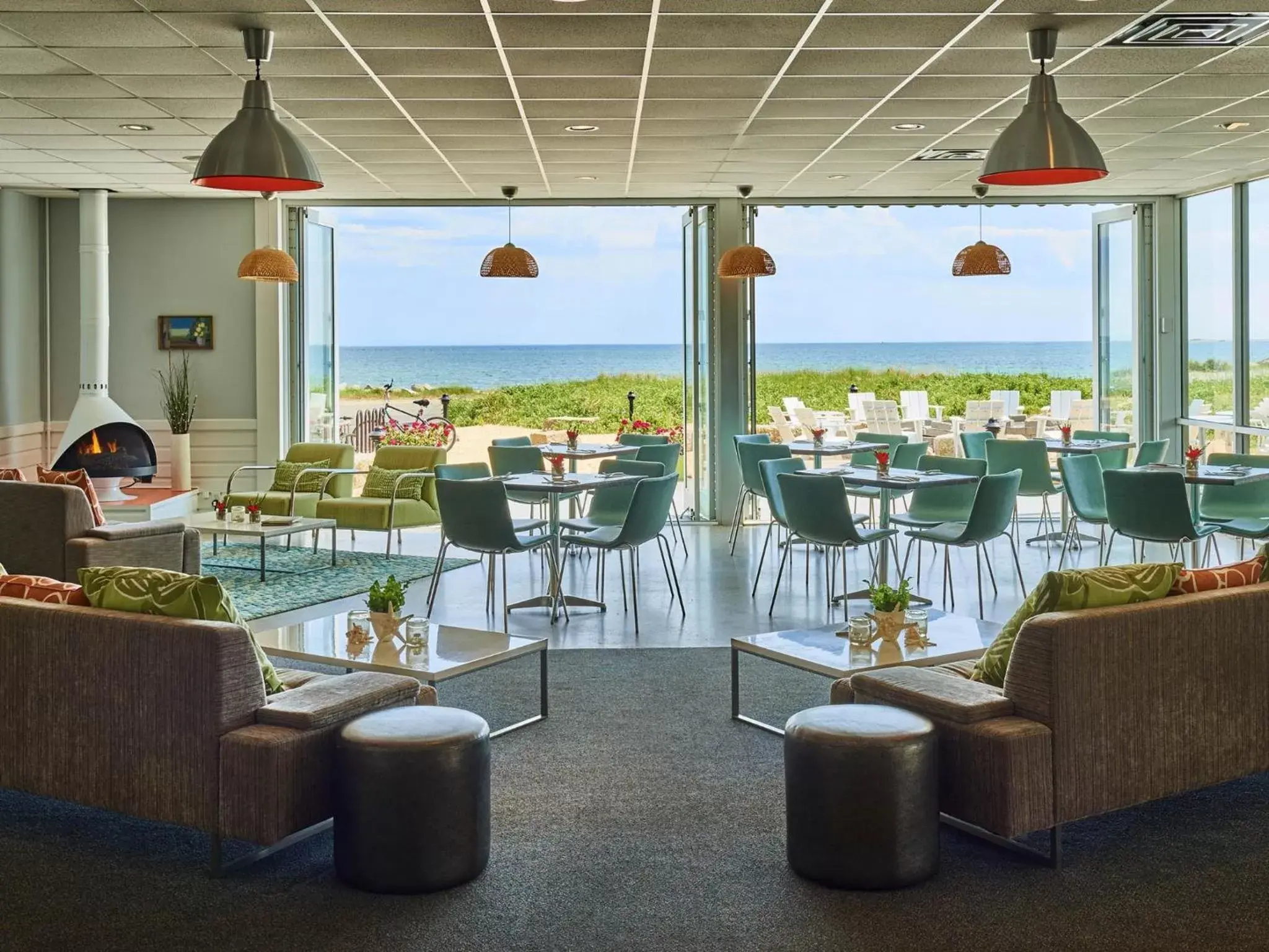 Property building, Restaurant/Places to Eat in Harbor Hotel Provincetown