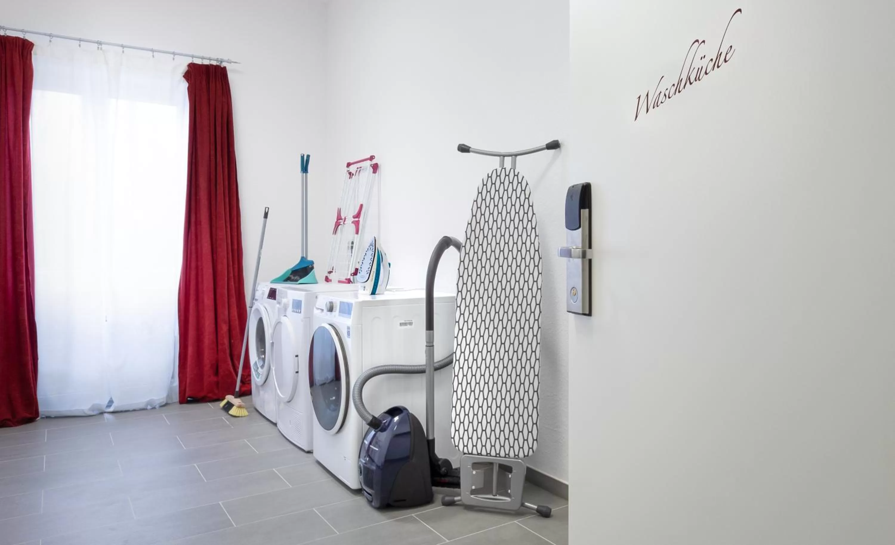 washing machine in Hotel Am Kurpark Späth