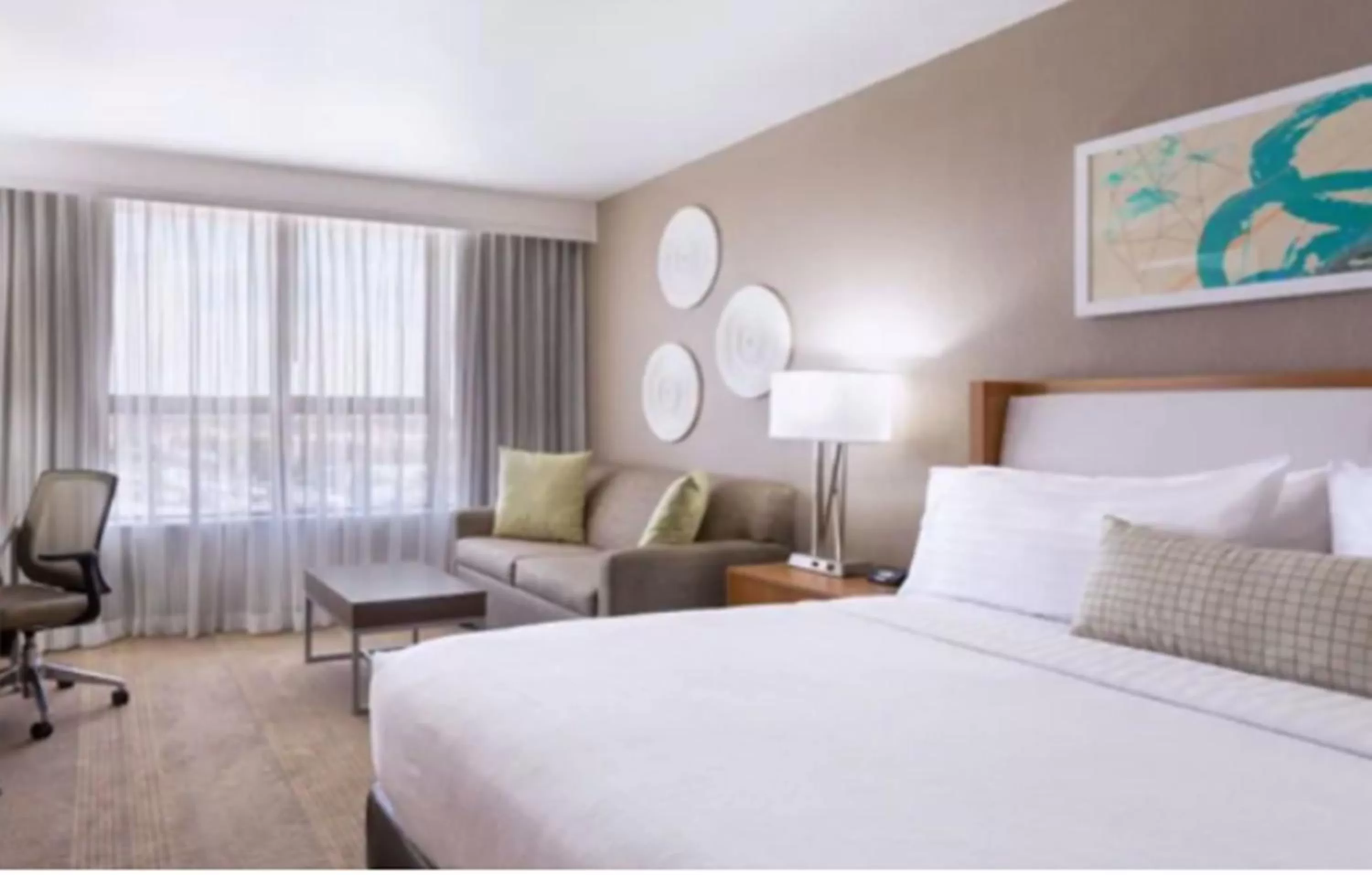 Bed in Holiday Inn Miami West - Airport Area, an IHG Hotel