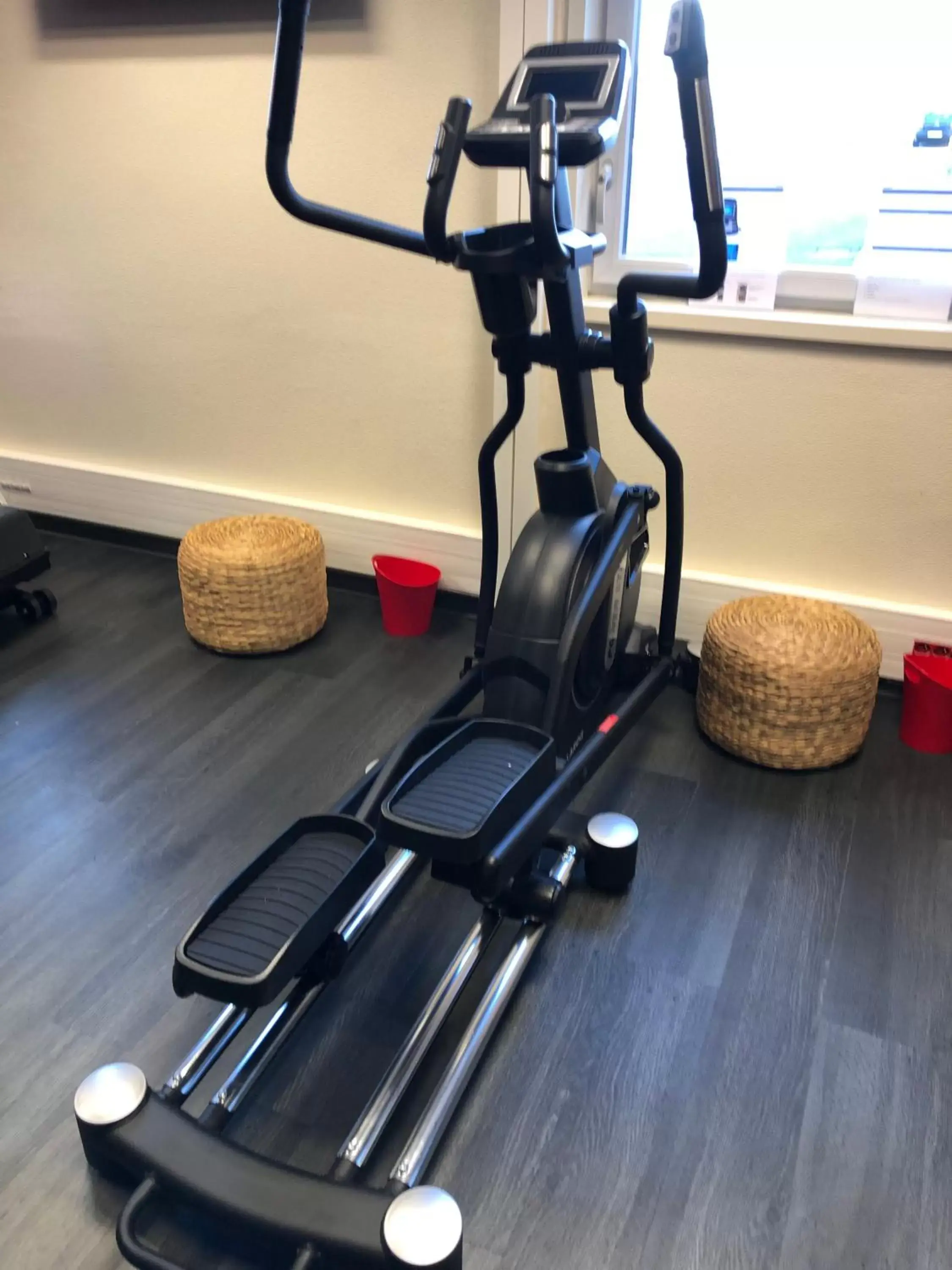 Fitness centre/facilities in Ibis Saint-Genis-Pouilly Genève Fitness centre/facilities in Ibis Saint-Genis-Pouilly Genève