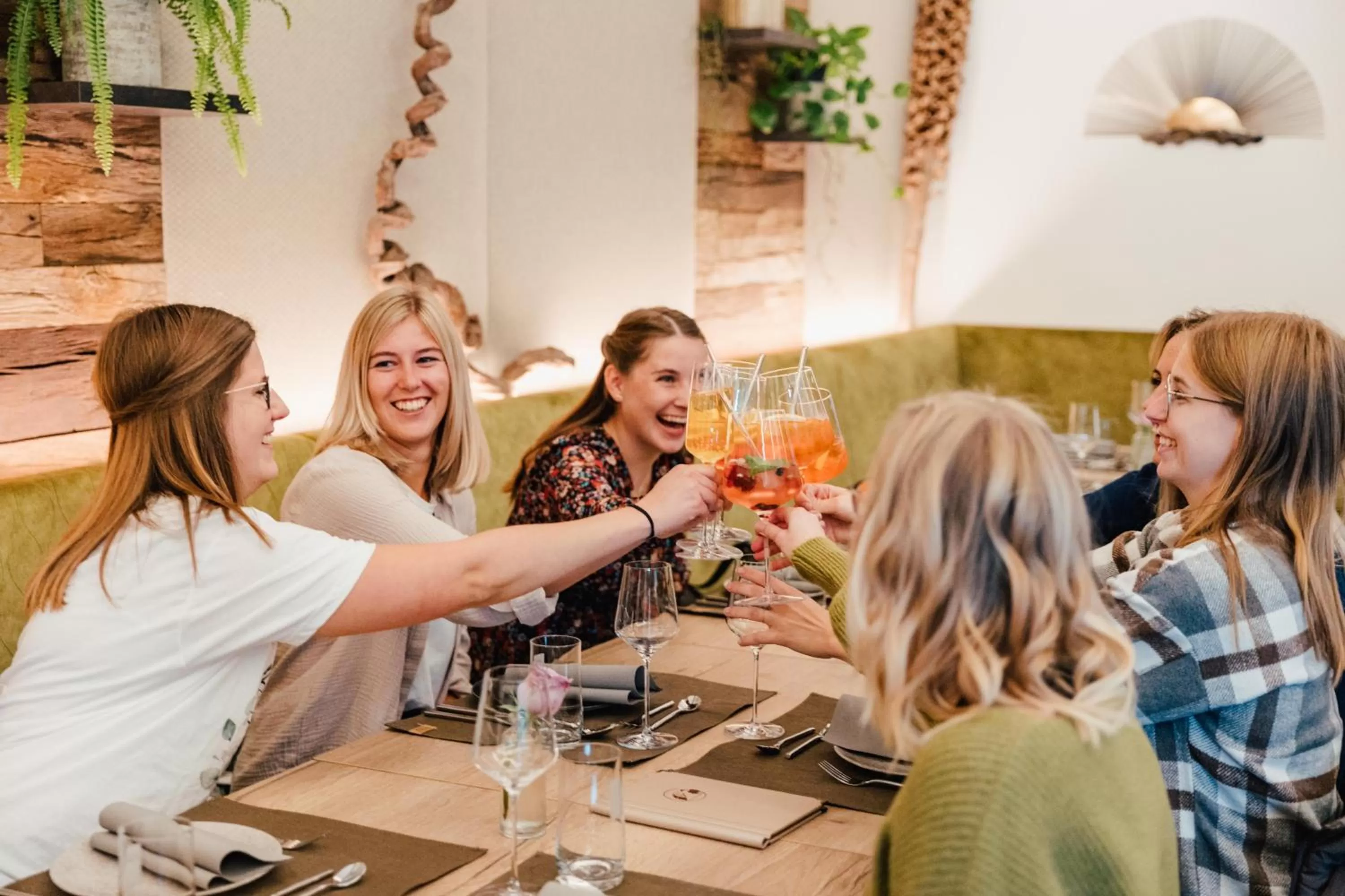 Restaurant/places to eat in Schlosshotel Brilon-Wald