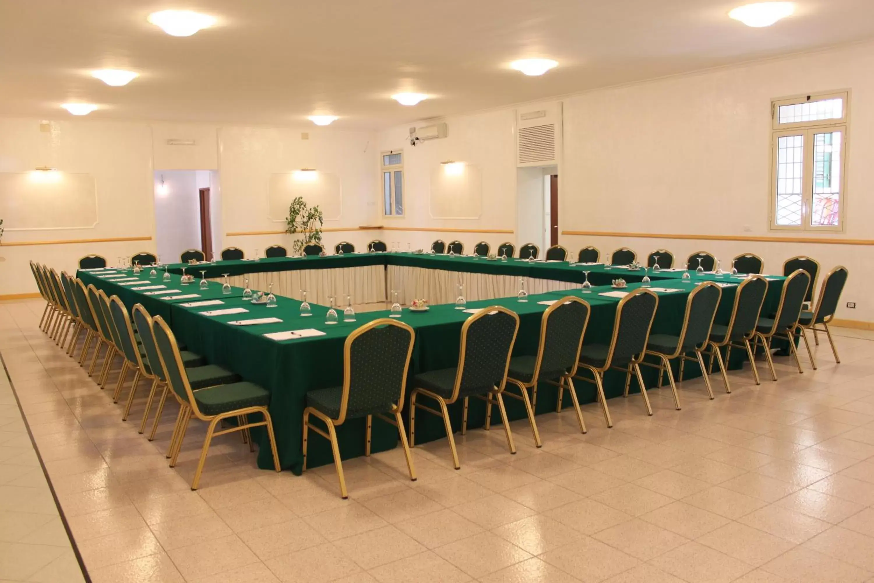 Meeting/conference room, Business Area/Conference Room in Hotel Villa Aricia