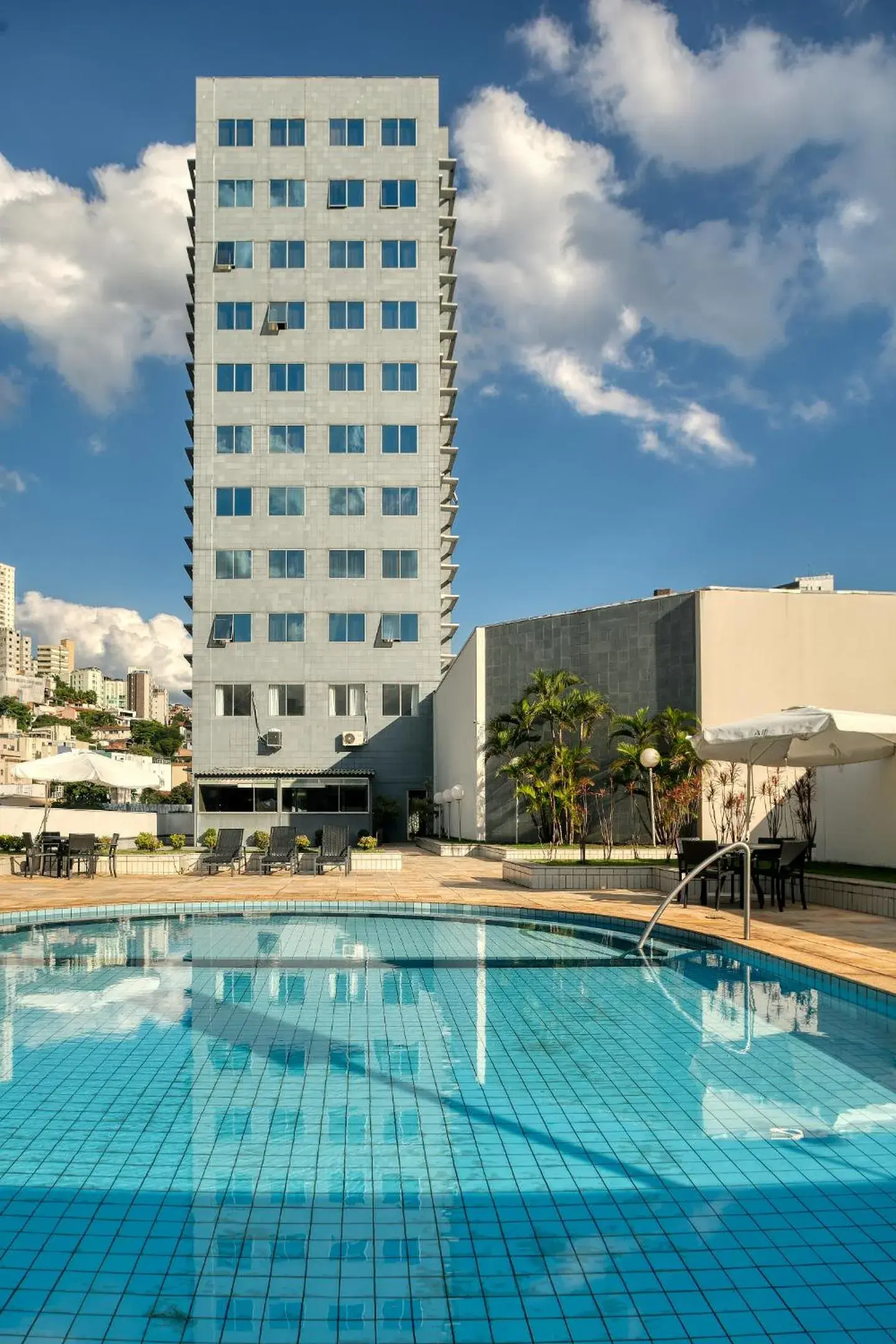 Swimming Pool in Mercure Belo Horizonte Savassi