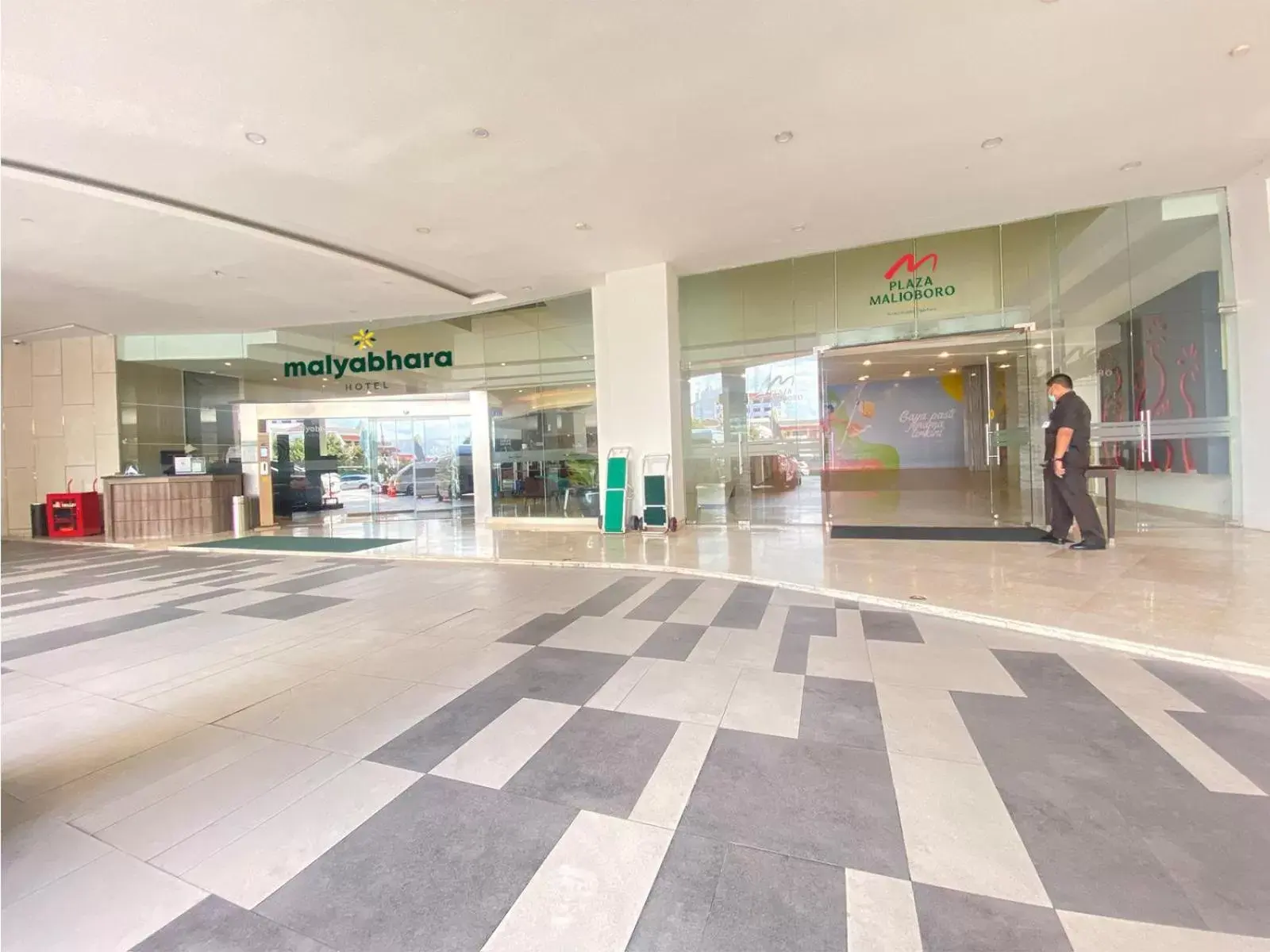 Property building in Malyabhara Hotel - formerly Ibis Malioboro Property building in Malyabhara Hotel - formerly Ibis Malioboro