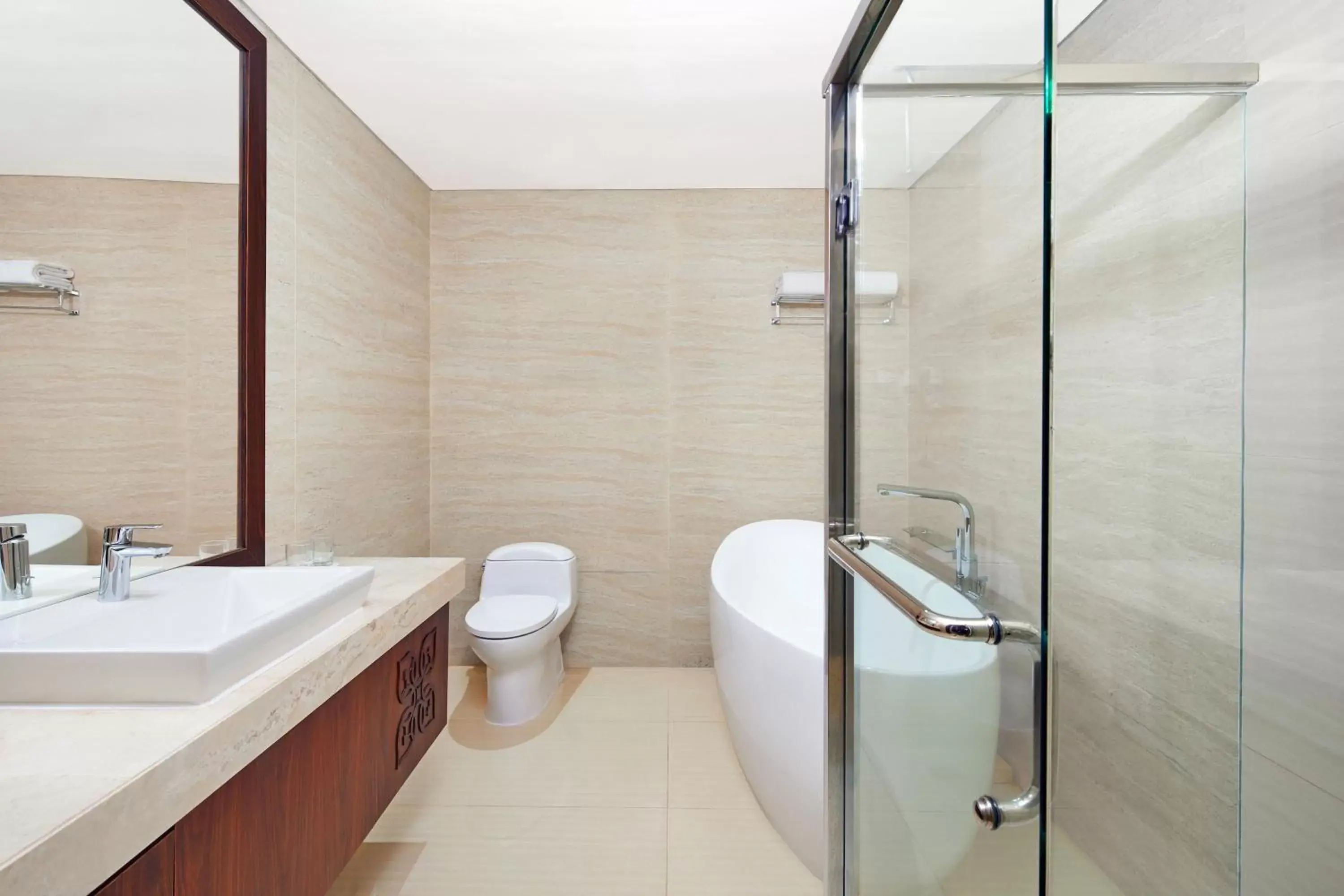 Bathroom in Four Points by Sheraton Makassar