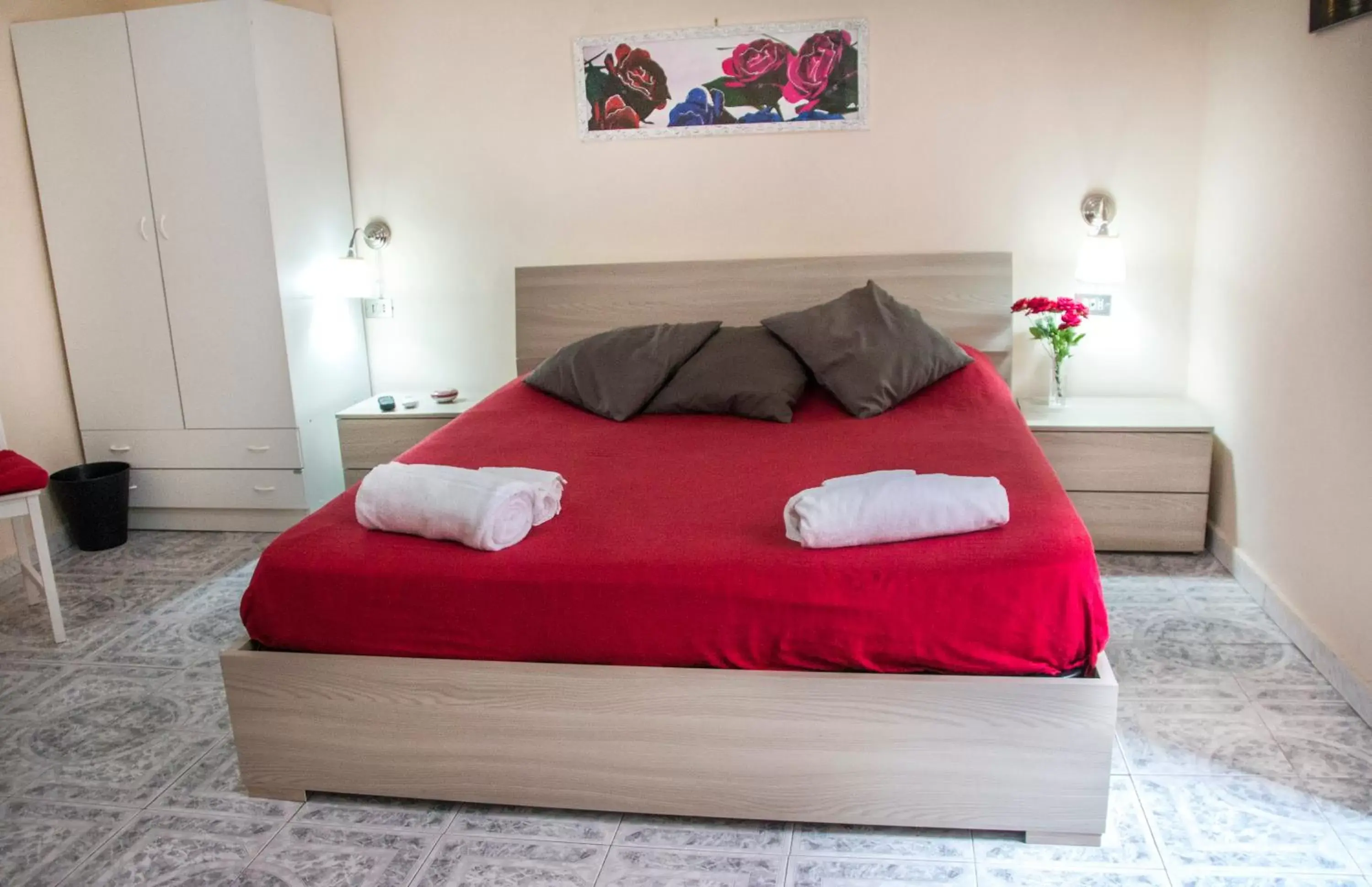 Bedroom, Bed in B&B Carbonara Napoli