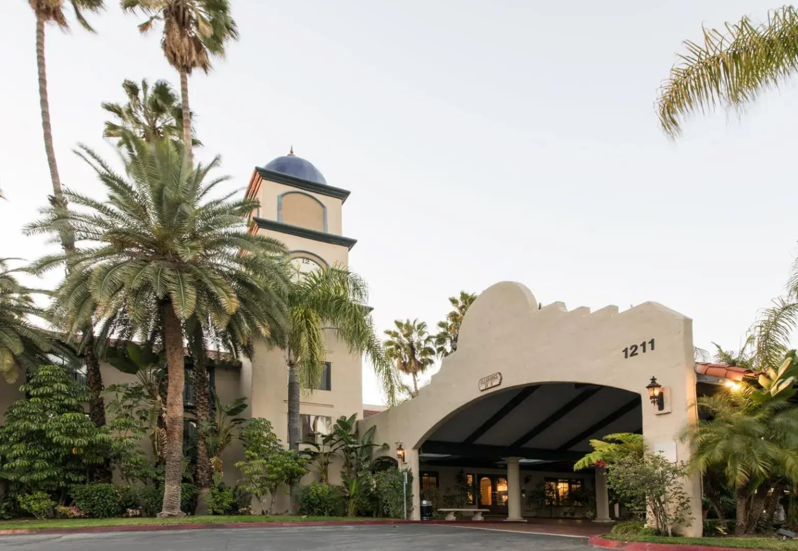 Property building in Vanllee Hotel Property building in Vanllee Hotel