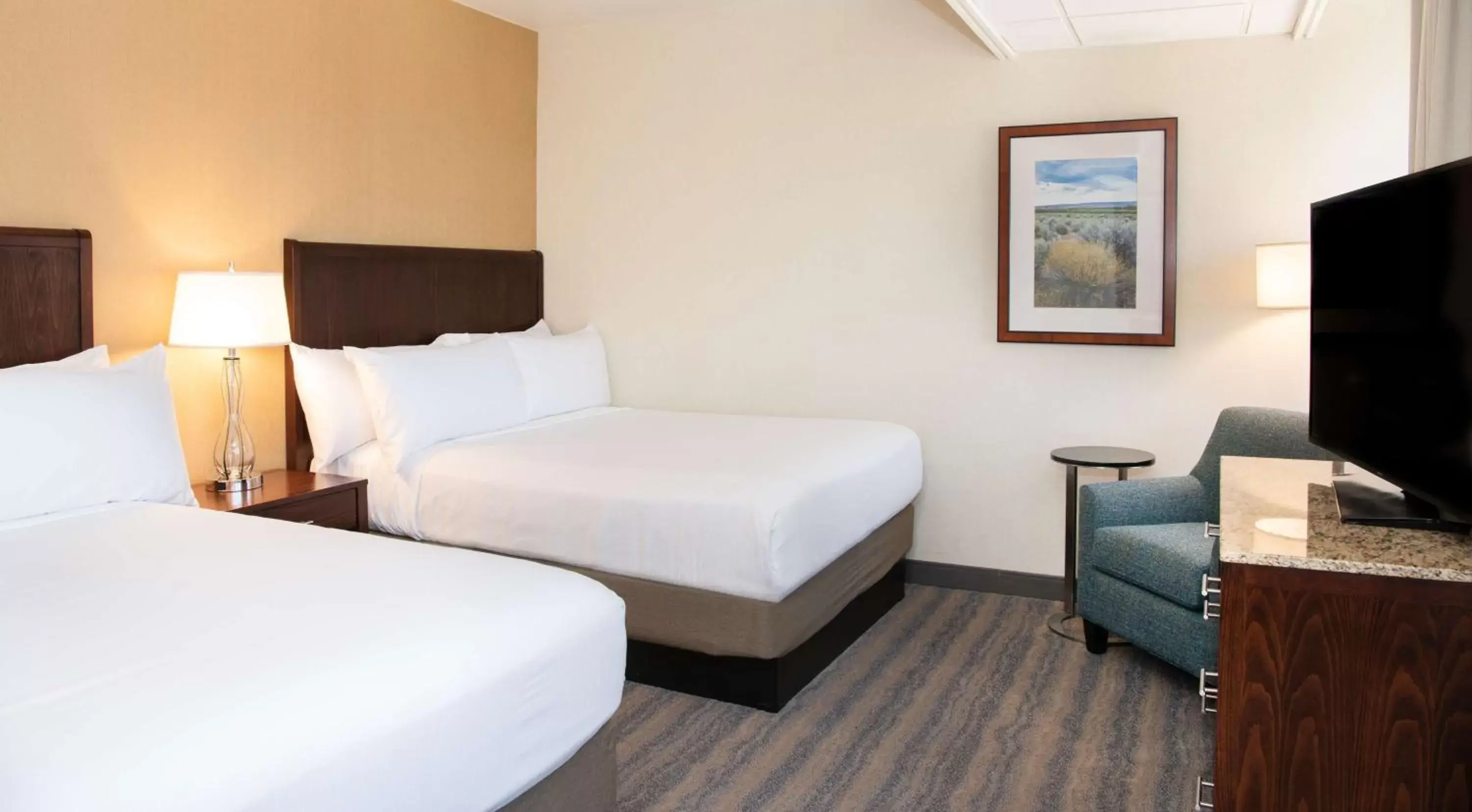 Bed in DoubleTree by Hilton Portland