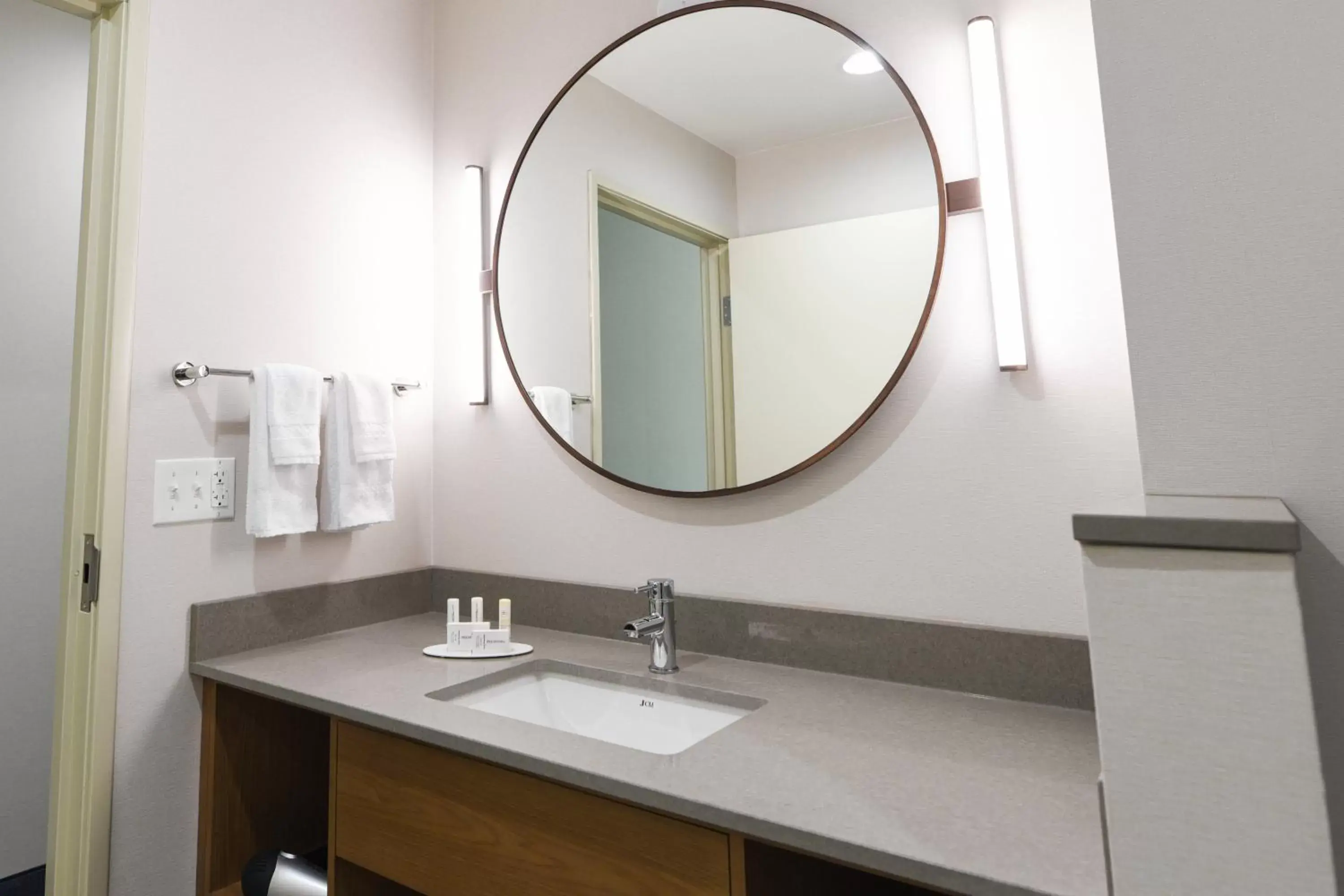 Bathroom in Fairfield Inn & Suites Ontario Rancho Cucamonga