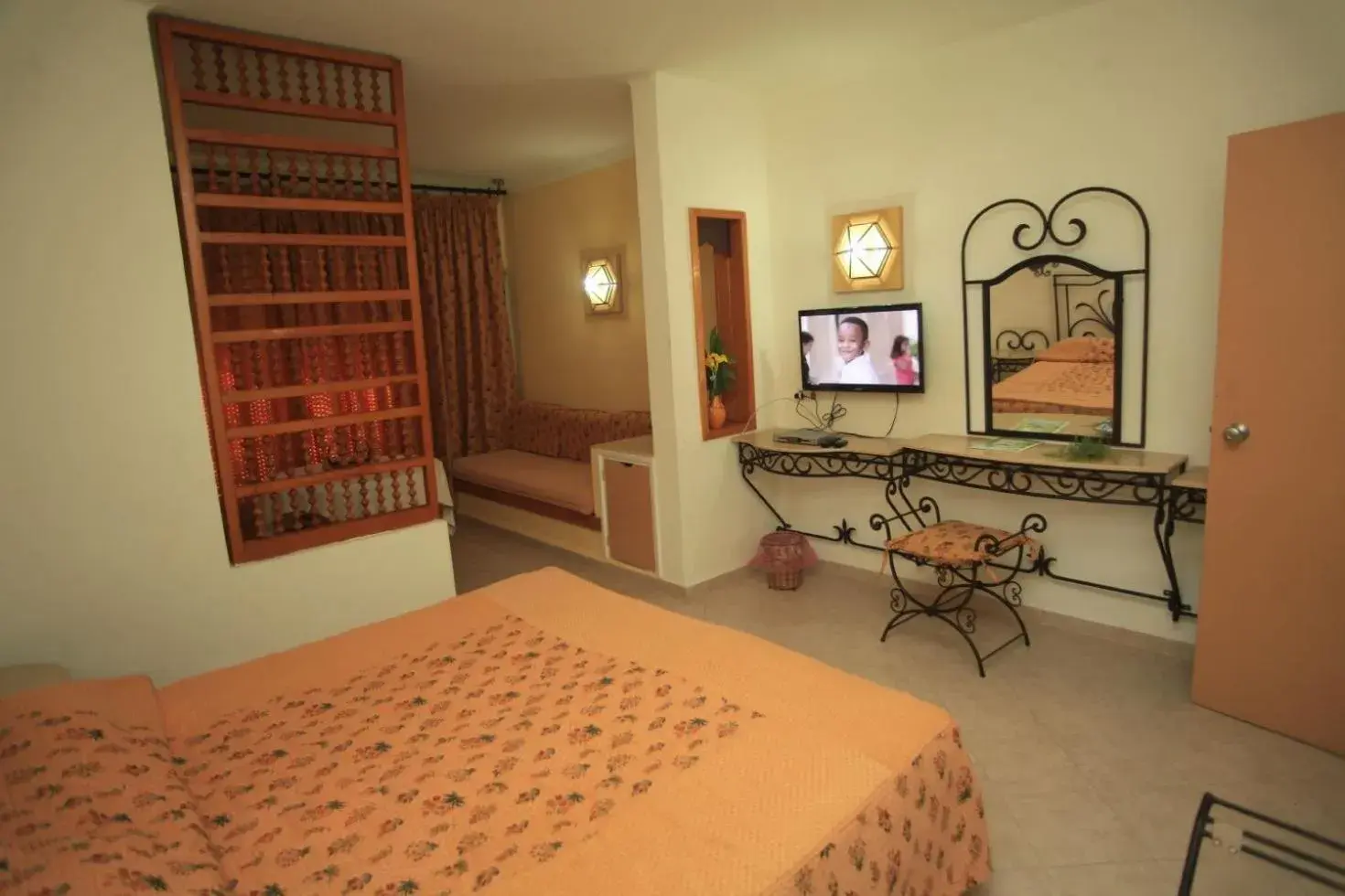 Bedroom, Bed in Hotel La Residence Hammamet