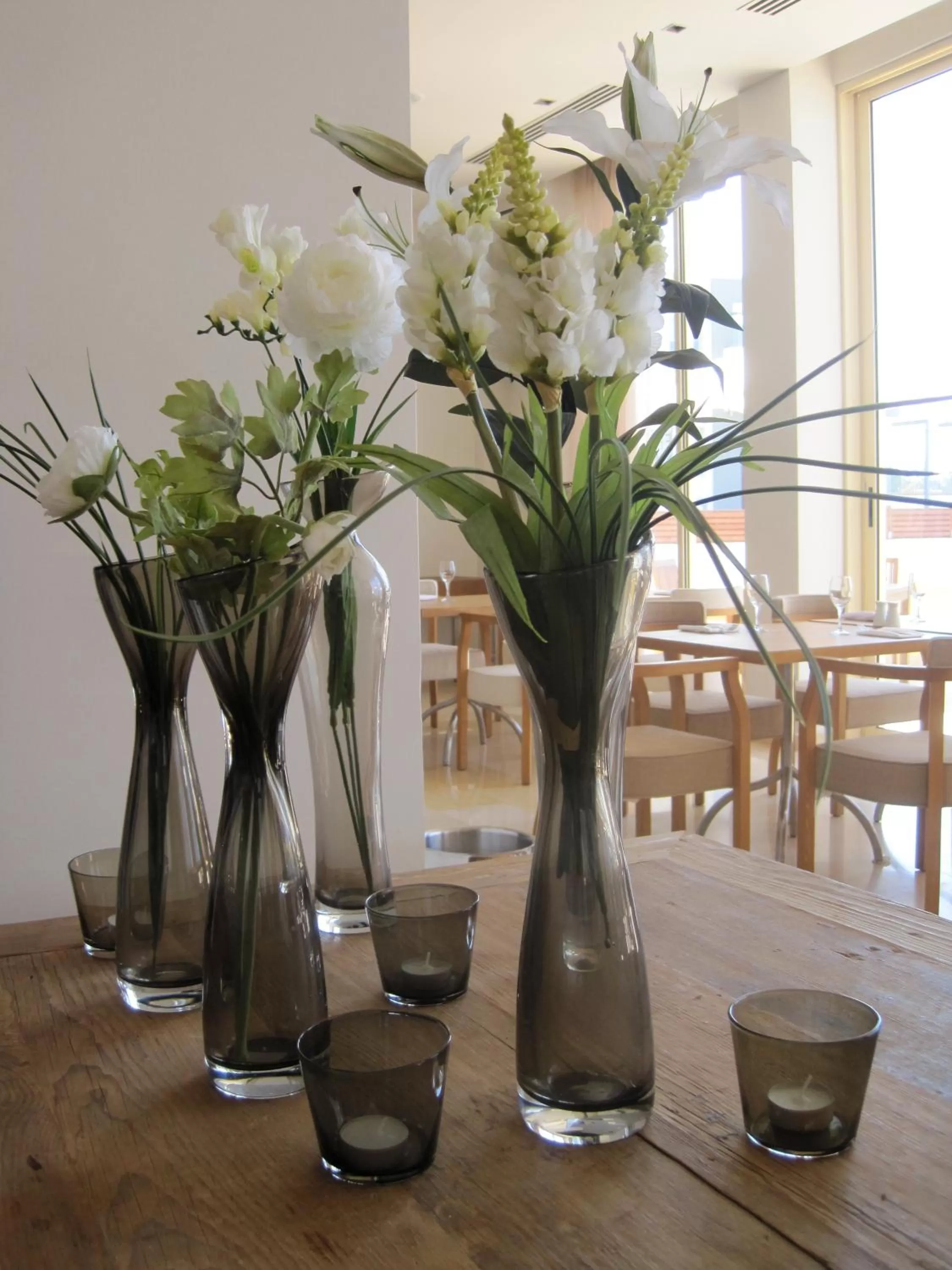 Restaurant/places to eat in E-Hotel Larnaca Resort & Spa