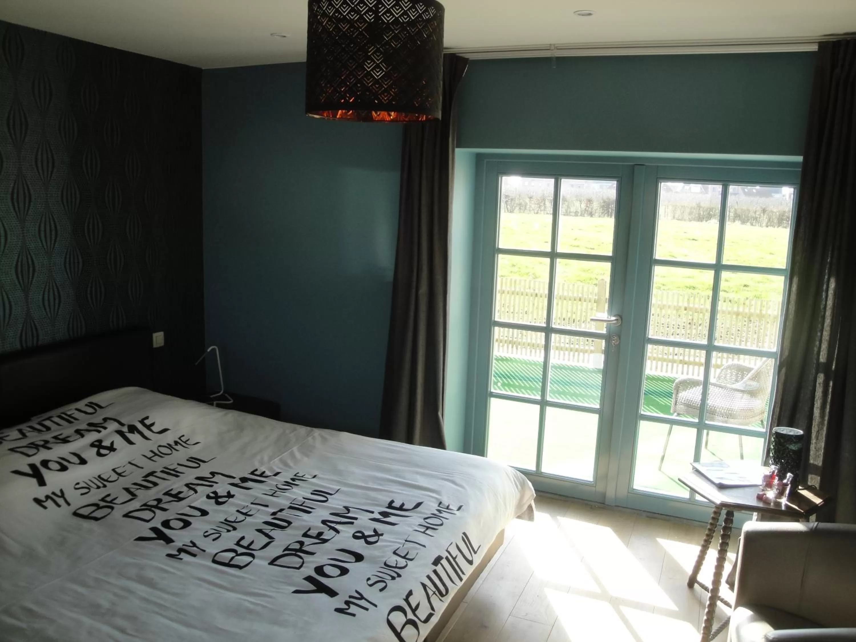 Bed in B&B De Zoete Kers