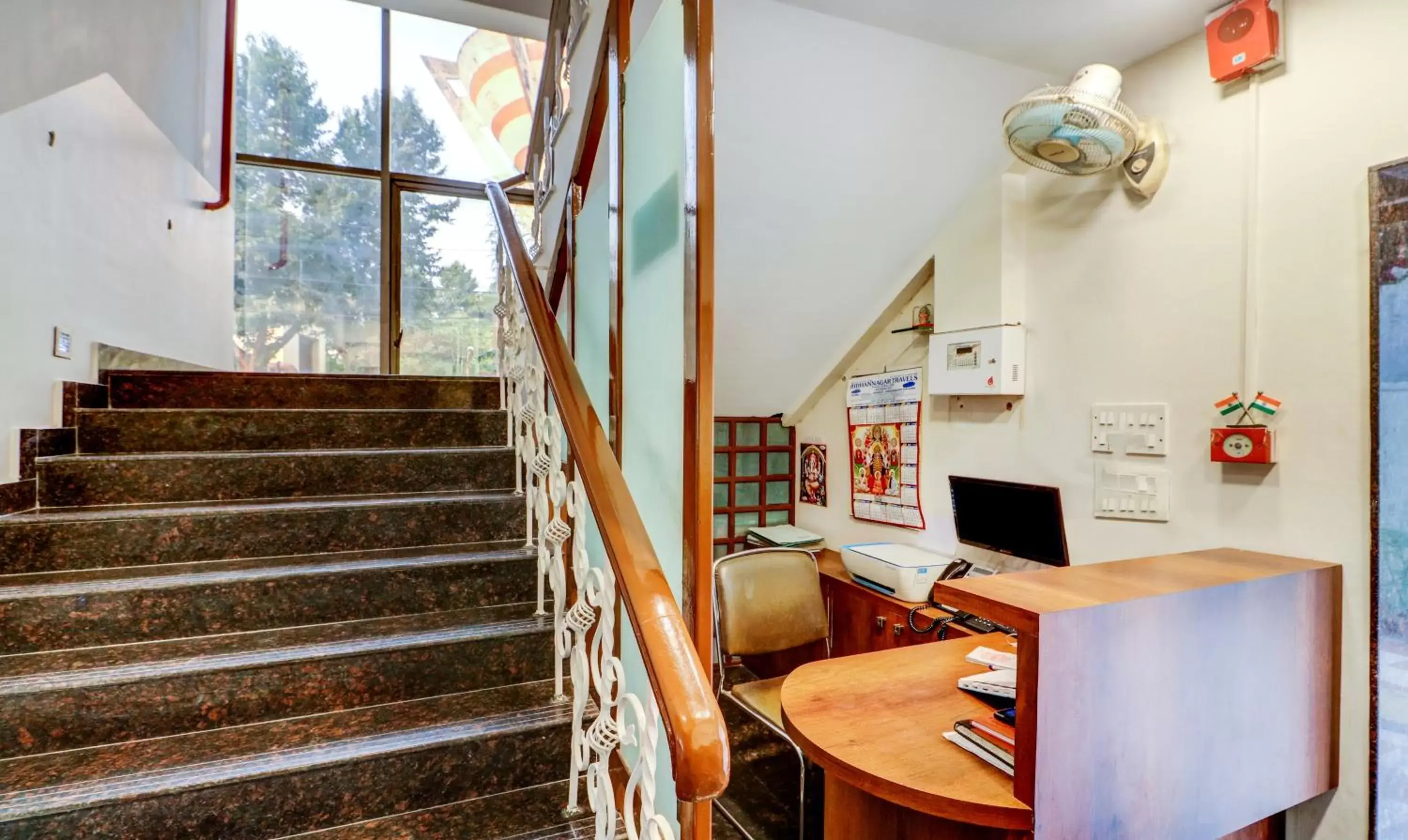 Lobby or reception in Treebo Sreema - 2 km From Salt Lake Sector V Lobby or reception in Treebo Sreema - 2 km From Salt Lake Sector V