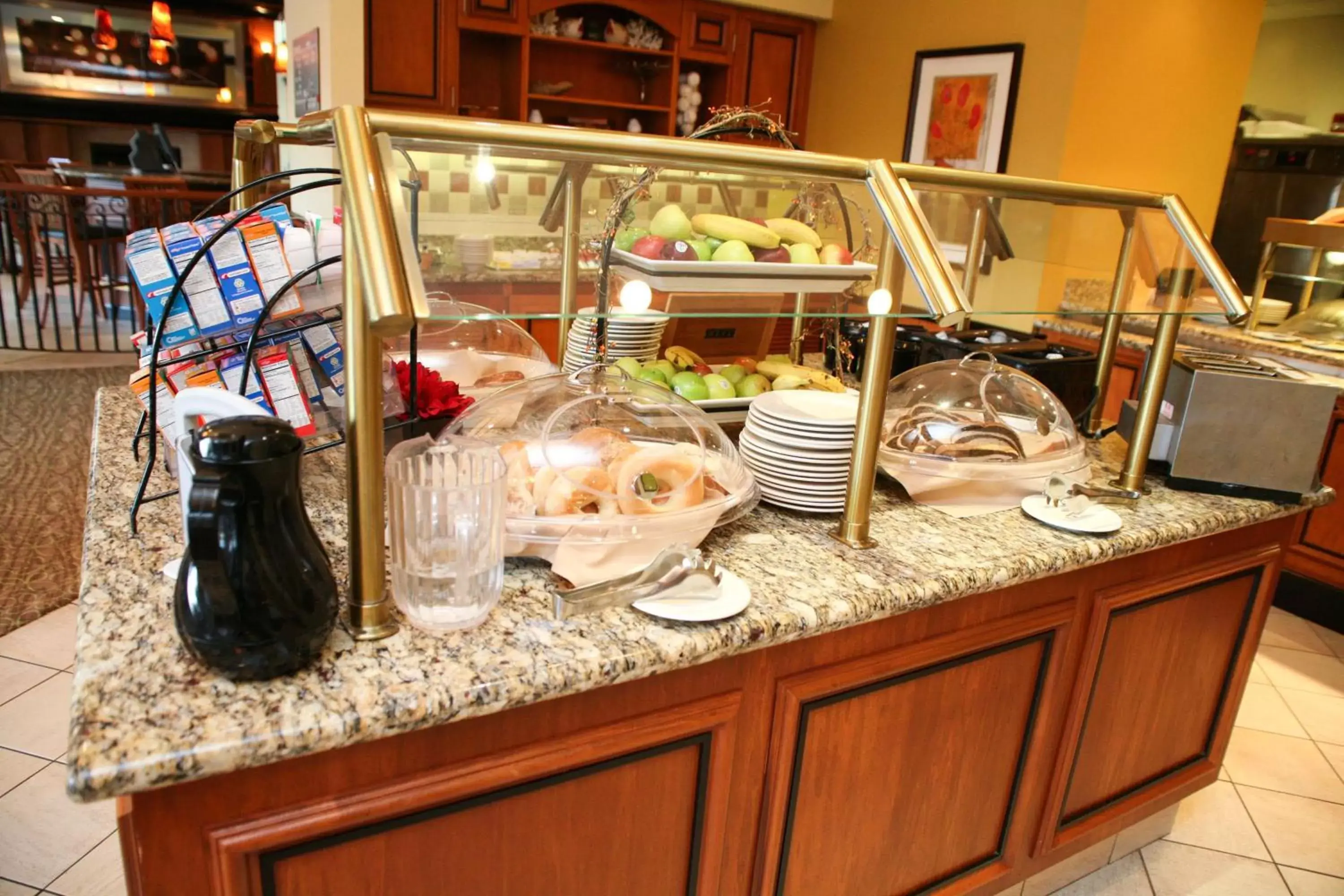 Restaurant/places to eat in Hilton Garden Inn Terre Haute