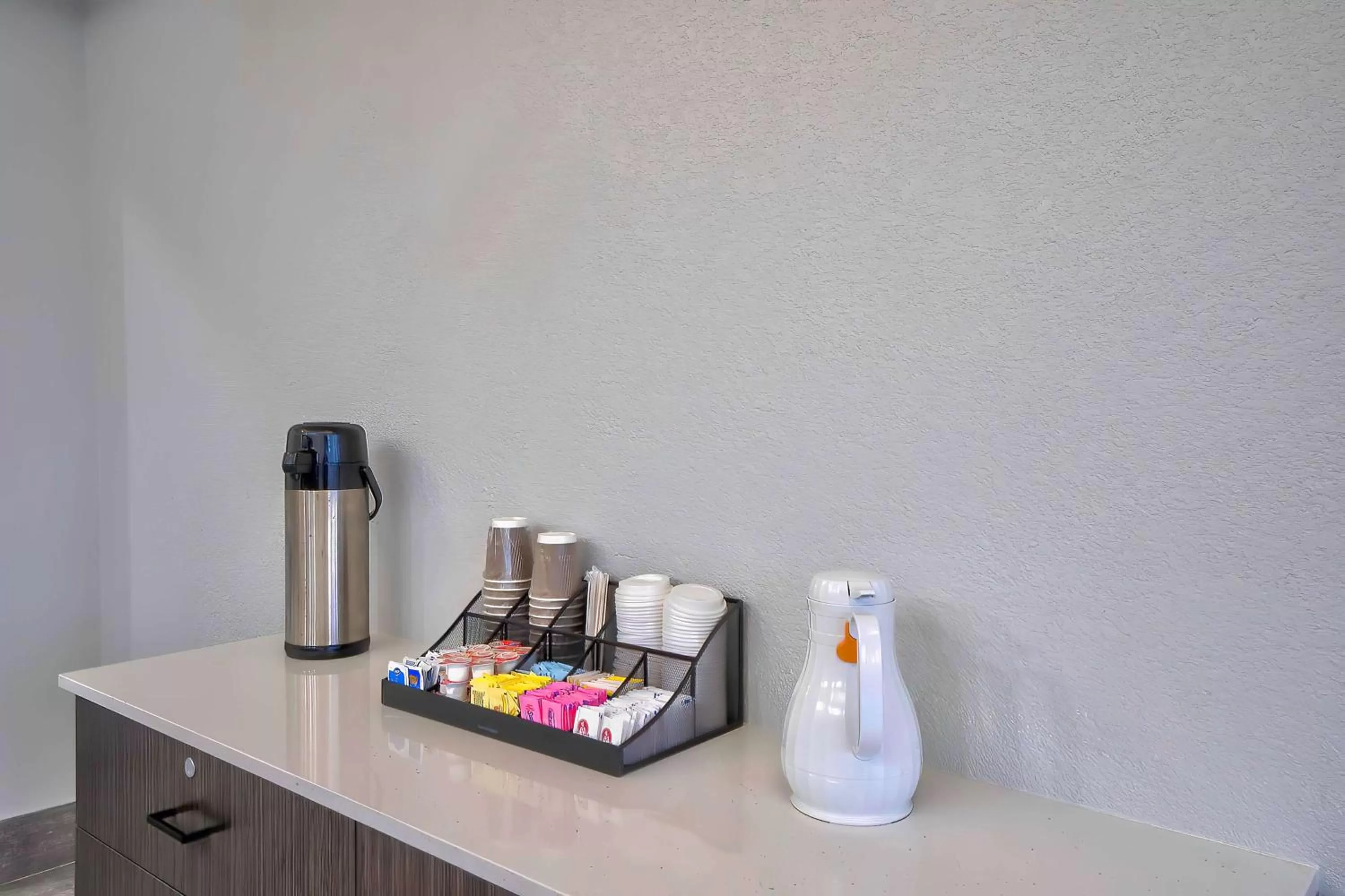 Restaurant/places to eat in Motel 6-Denison, TX