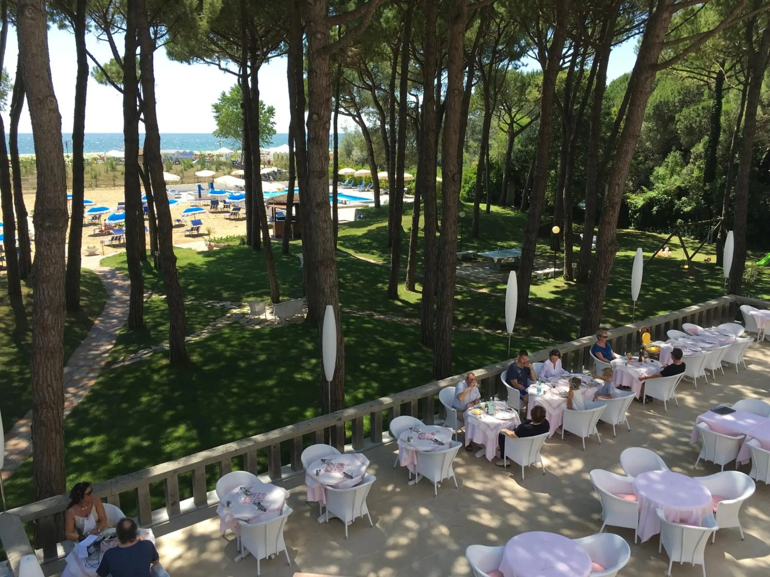 Restaurant/places to eat in Hotel Beau Rivage Pineta